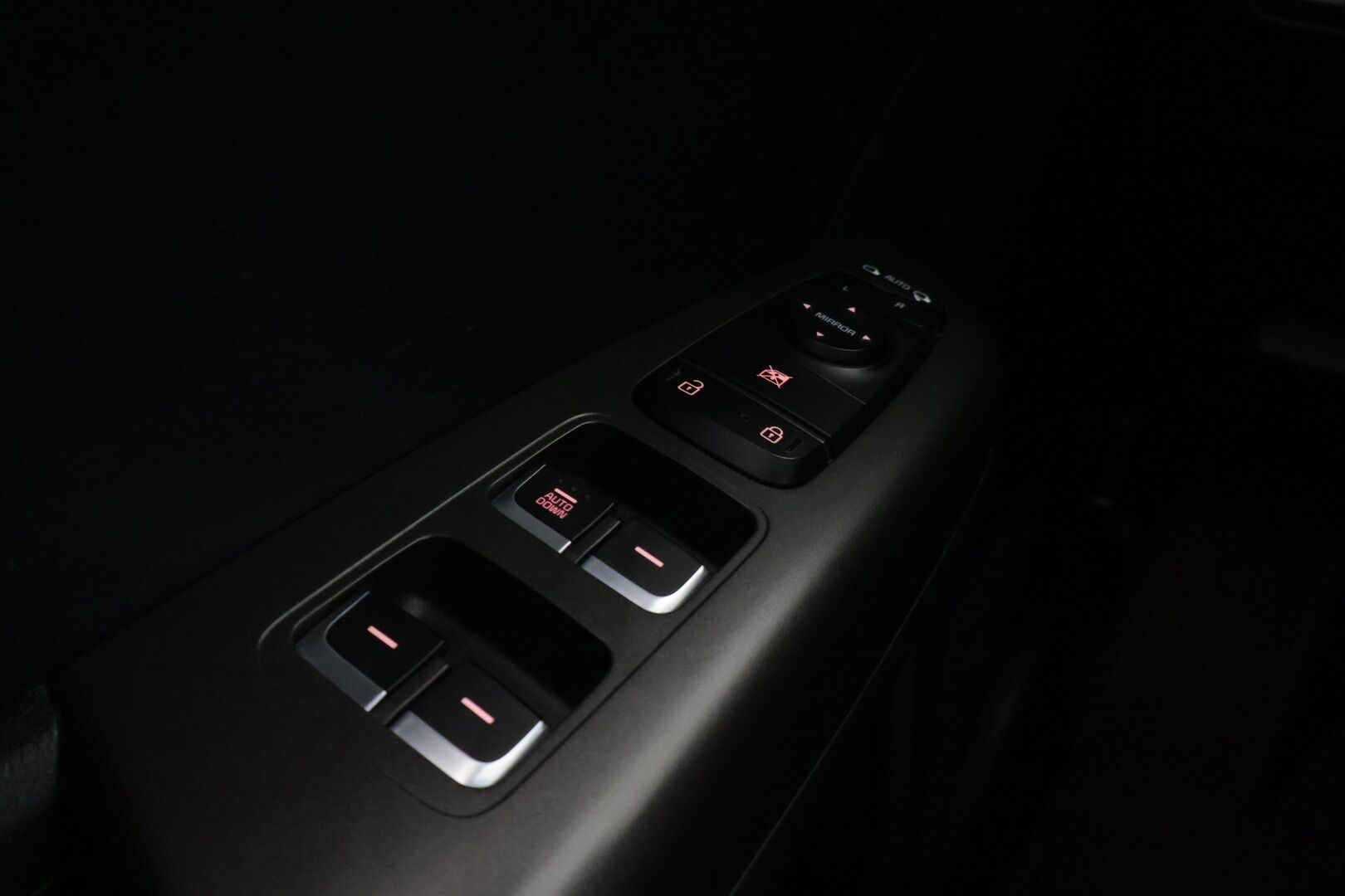 Kia Sportage 2016 1,6 ISG Urban LX EcoDynamics  *Koukku / Vakkari / Lohko + sisä / Led päiväajovalot!* - Juuri katsastettu / Kahdet uudet renkaat / Särmä huoltokirja - HULLU BLACKWEEK KORKOTARJOUS 2,49%