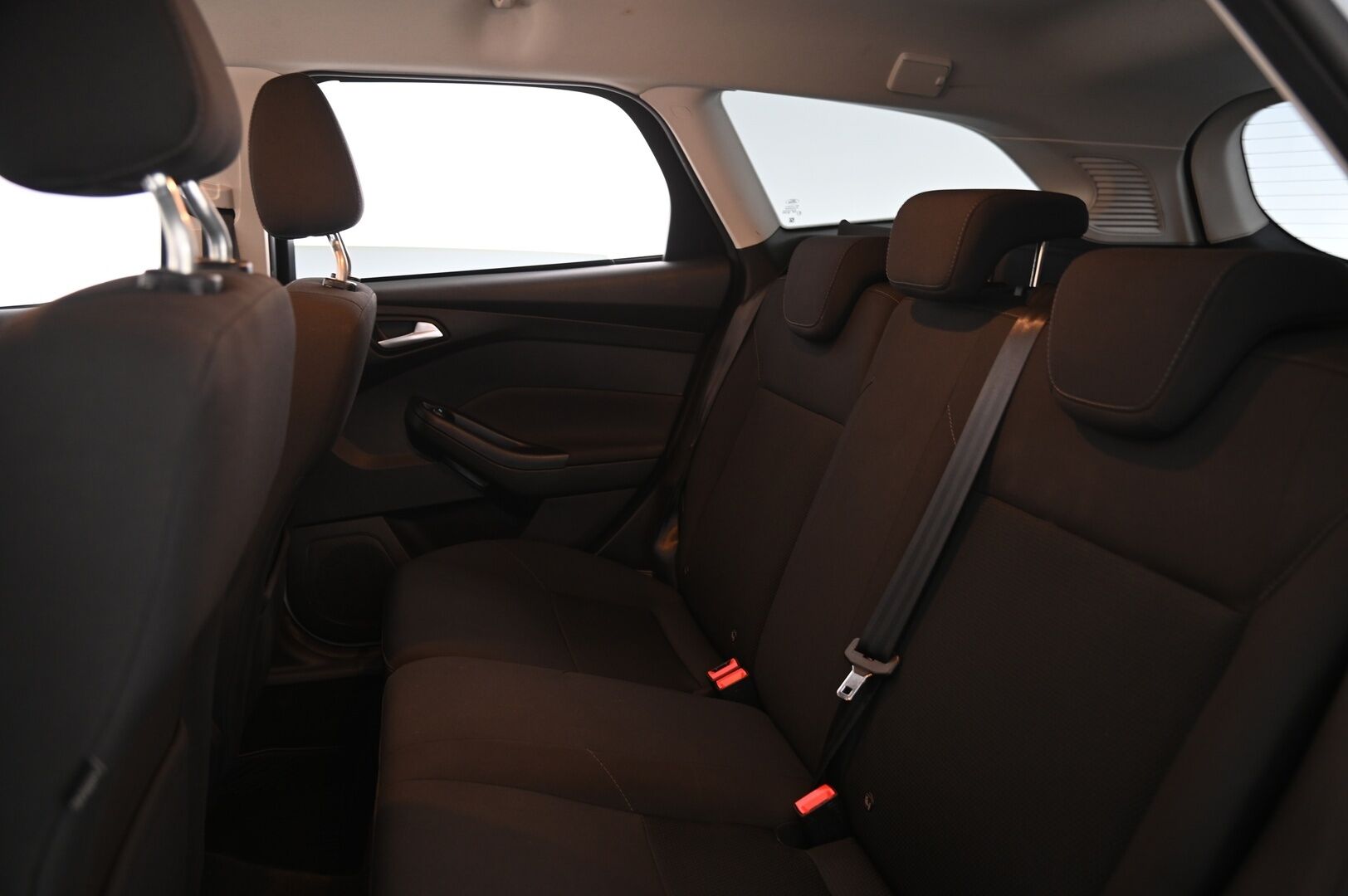 Ford Focus 2016 1,0 EcoBoost 125 hv Start/Stop A6 Trend Wagon - Jakopää Juuri tehty! | Vakkari | Lohko | BT | 2x renkaat&vanteet