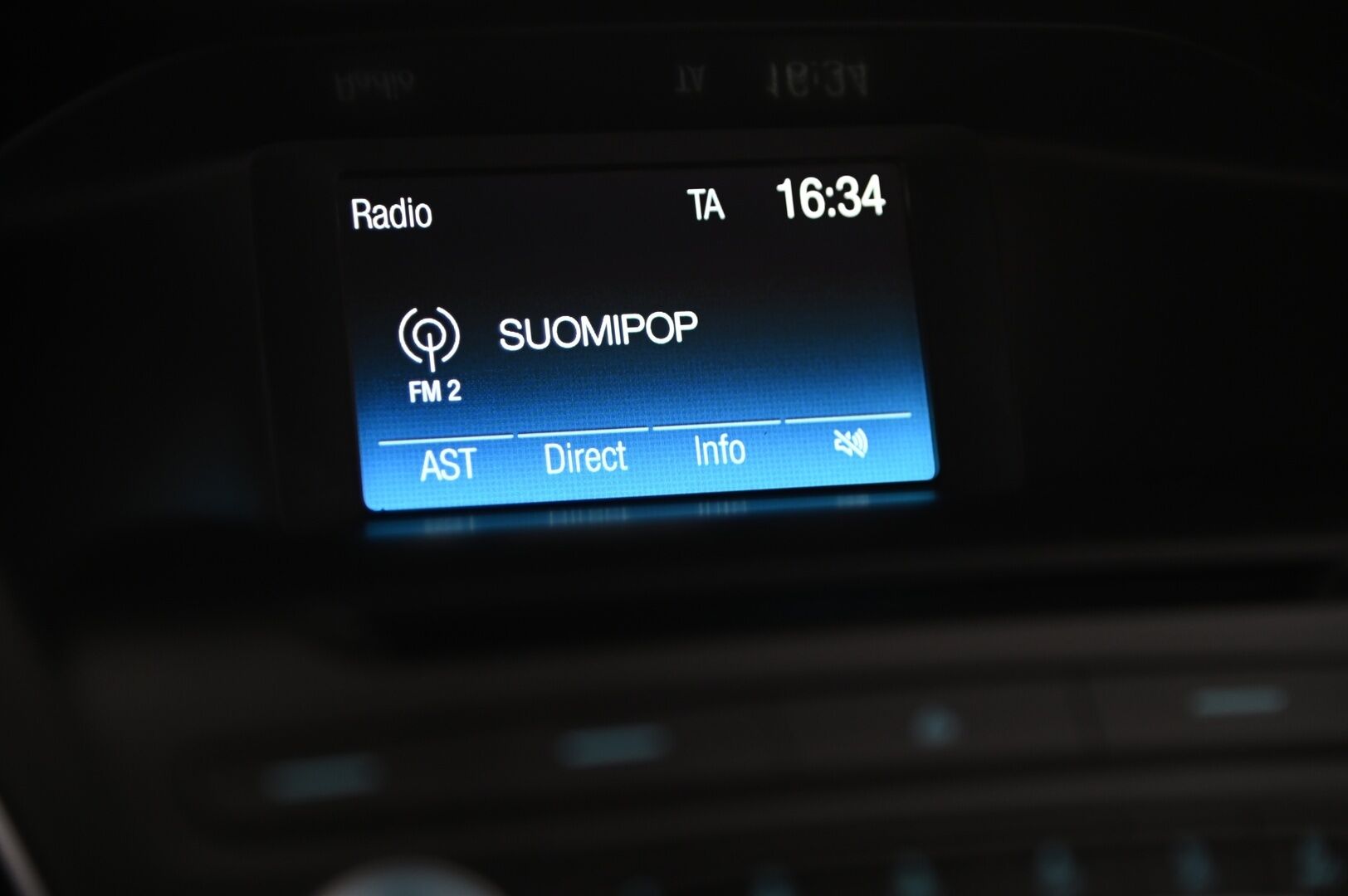 Ford Focus 2016 1,0 EcoBoost 125 hv Start/Stop A6 Trend Wagon - Jakopää Juuri tehty! | Vakkari | Lohko | BT | 2x renkaat&vanteet