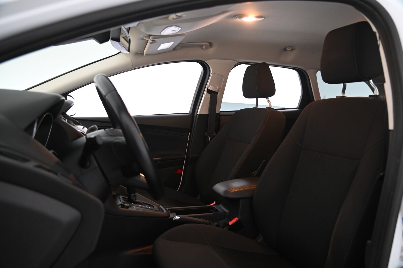 Ford Focus 2016 1,0 EcoBoost 125 hv Start/Stop A6 Trend Wagon - Jakopää Juuri tehty! | Vakkari | Lohko | BT | 2x renkaat&vanteet