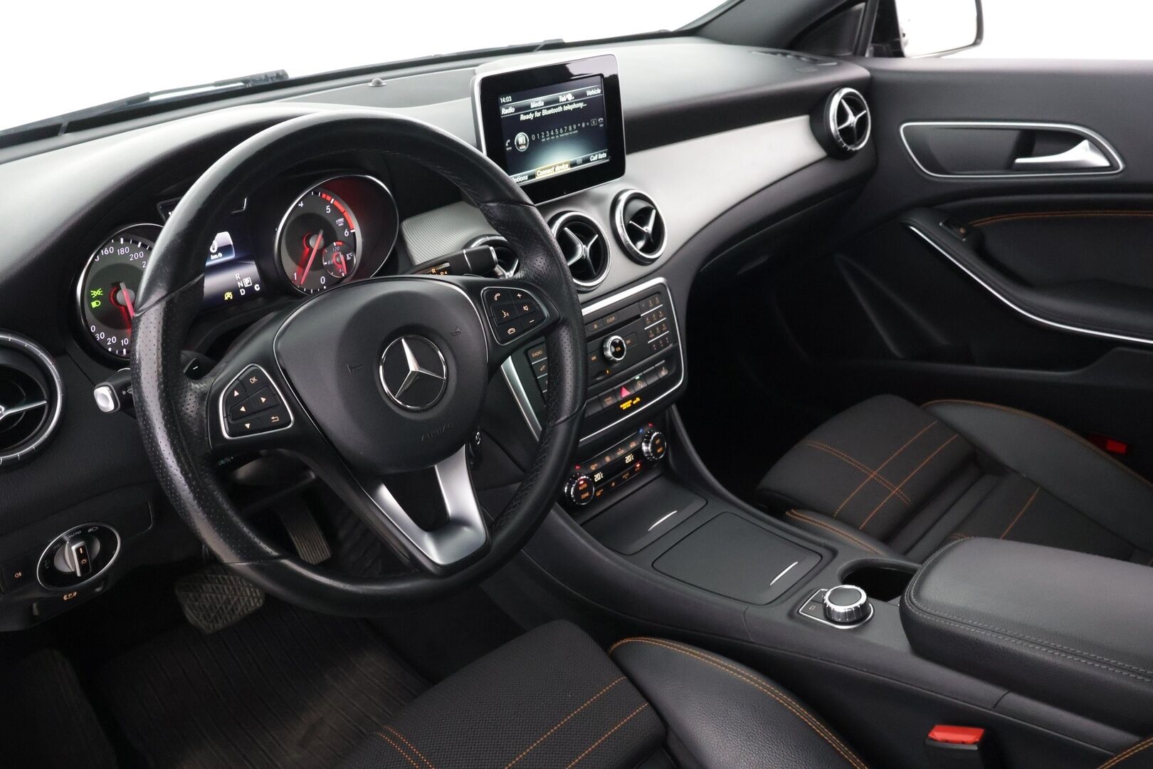 Mercedes-Benz CLA 2016 180 d A Premium Business - Webasto / Vakkari / Huoltokirja / 