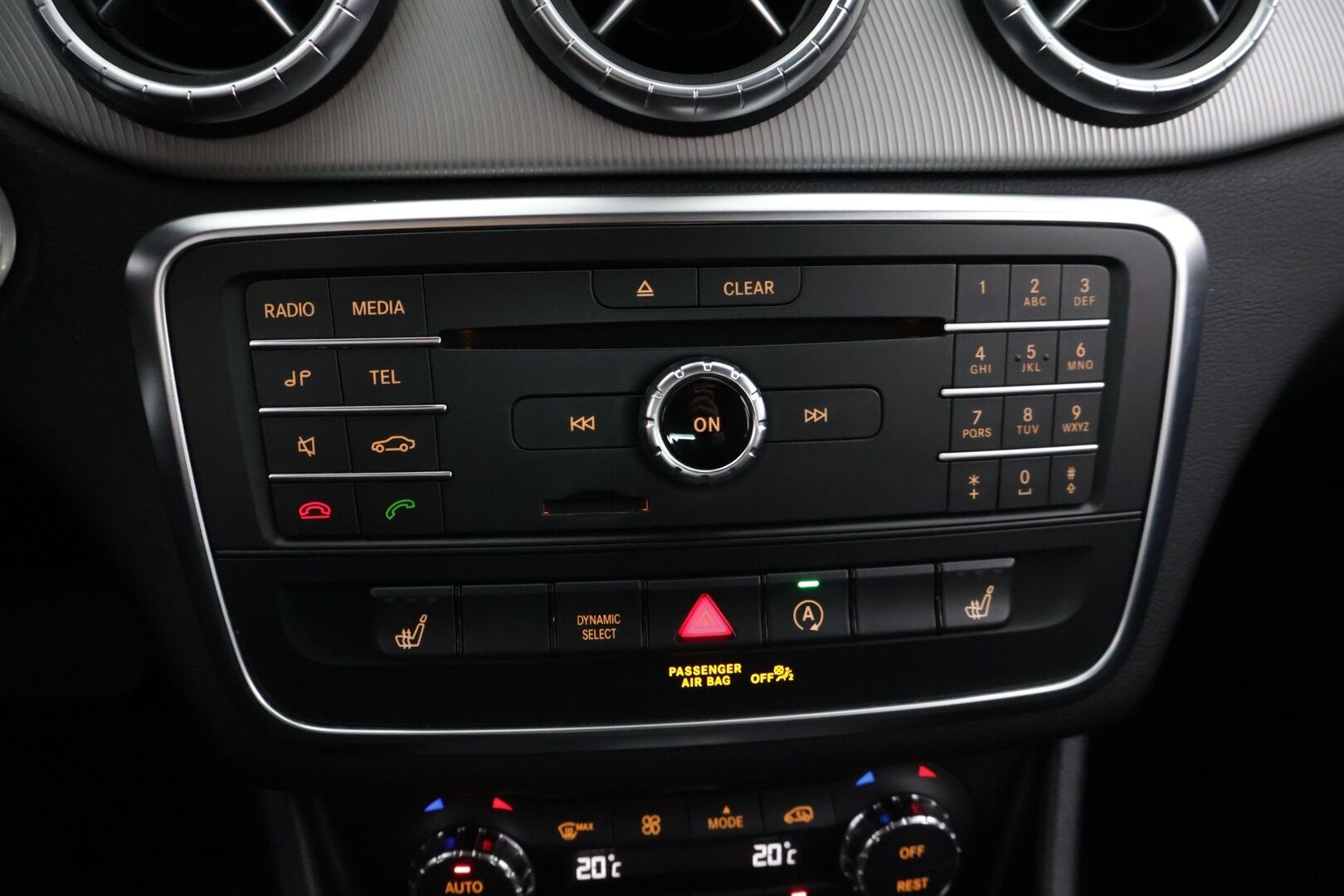 Mercedes-Benz CLA 2016 180 d A Premium Business - Webasto / Vakkari / Huoltokirja / 