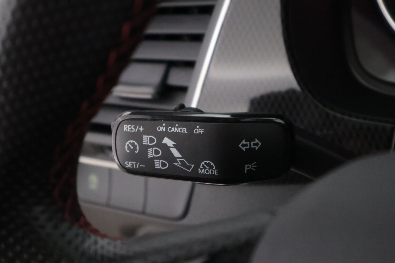 Skoda Fabia 2016 1,2 TSI 90 Monte Carlo - Suomiauto / Lasikatto / Vakkari / Keyless / P-tutka / 2x hyvät renkaat / Juuri saapunut Tampereelle!