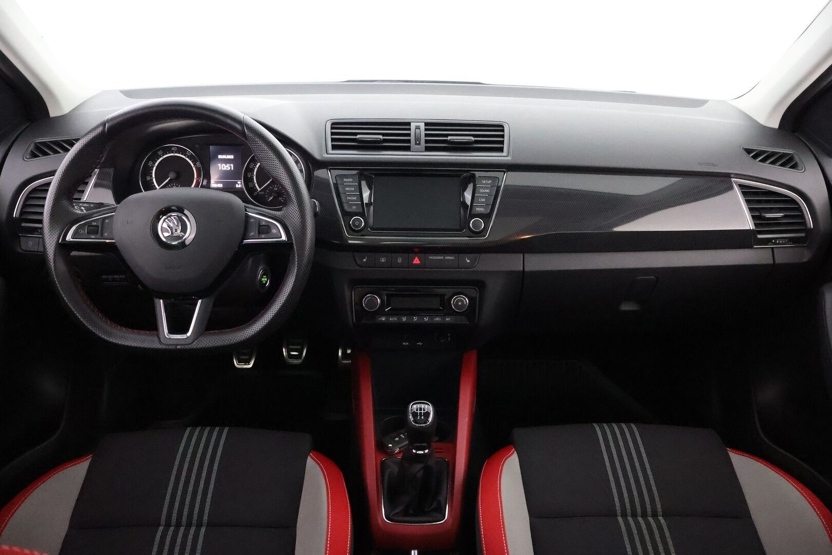 Skoda Fabia 2016 1,2 TSI 90 Monte Carlo - Suomiauto / Lasikatto / Vakkari / Keyless / P-tutka / 2x hyvät renkaat / Juuri saapunut Tampereelle!