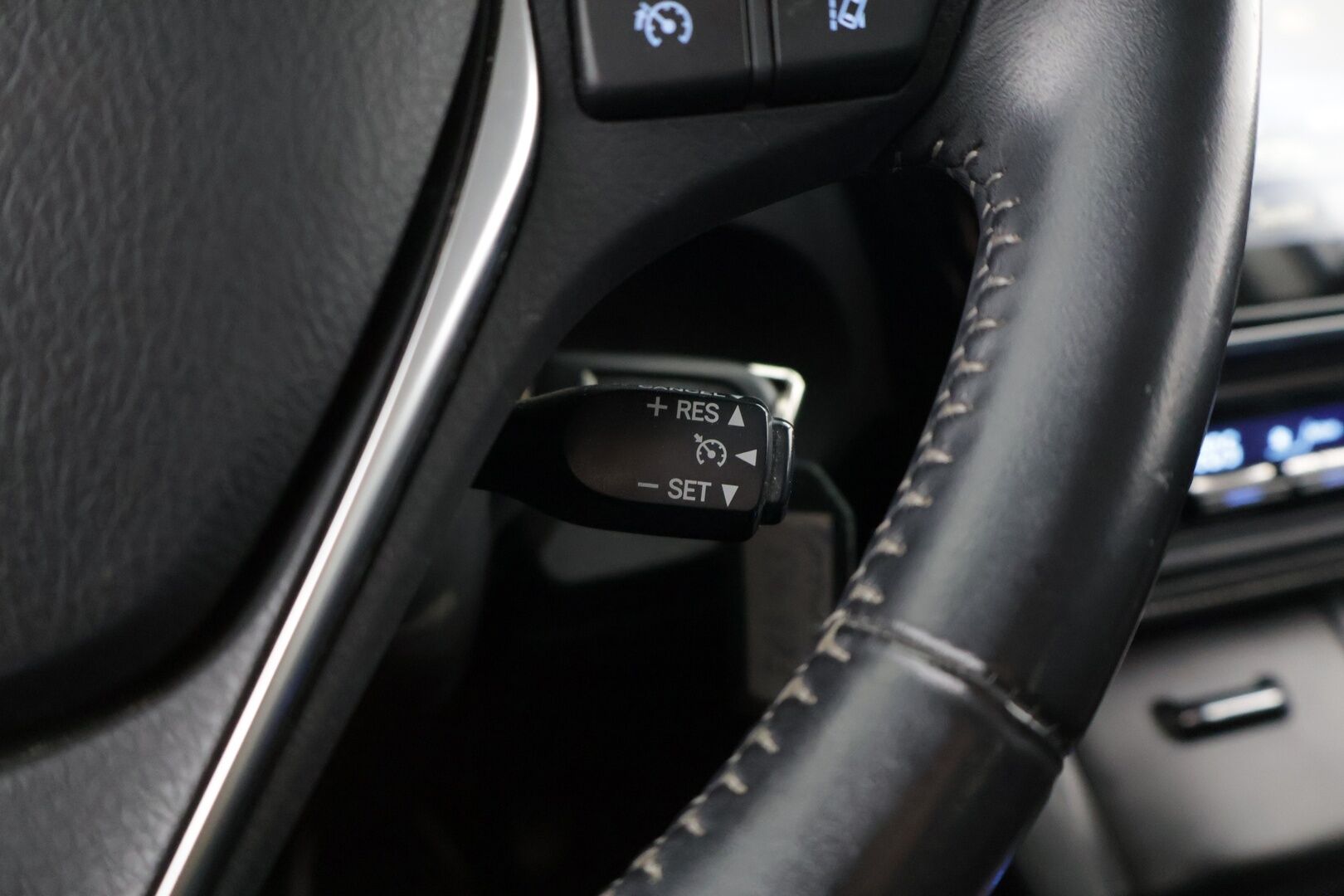 Toyota Auris 2016 Touring Sports 1,2 T Active Multidrive S - Suomi-auto | 2-OM | 2x renkaat | Tutkat | 2x avaimet