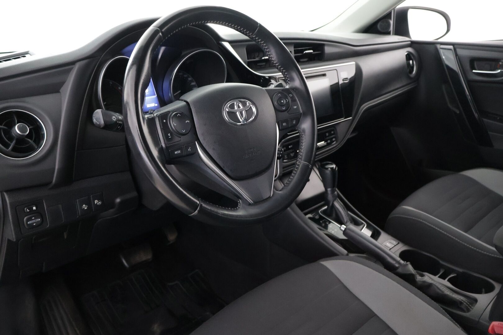 Toyota Auris 2016 Touring Sports 1,2 T Active Multidrive S - Suomi-auto | 2-OM | 2x renkaat | Tutkat | 2x avaimet