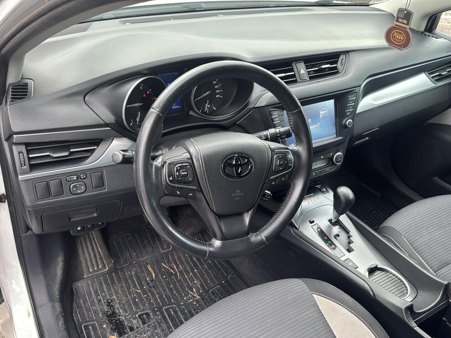 Toyota Avensis 2016 1,8 Valvematic Active Touring Sports Multidrive S - | Lohko | Vakkari | Kamera | Kahdet renkaat | Suomi-auto |