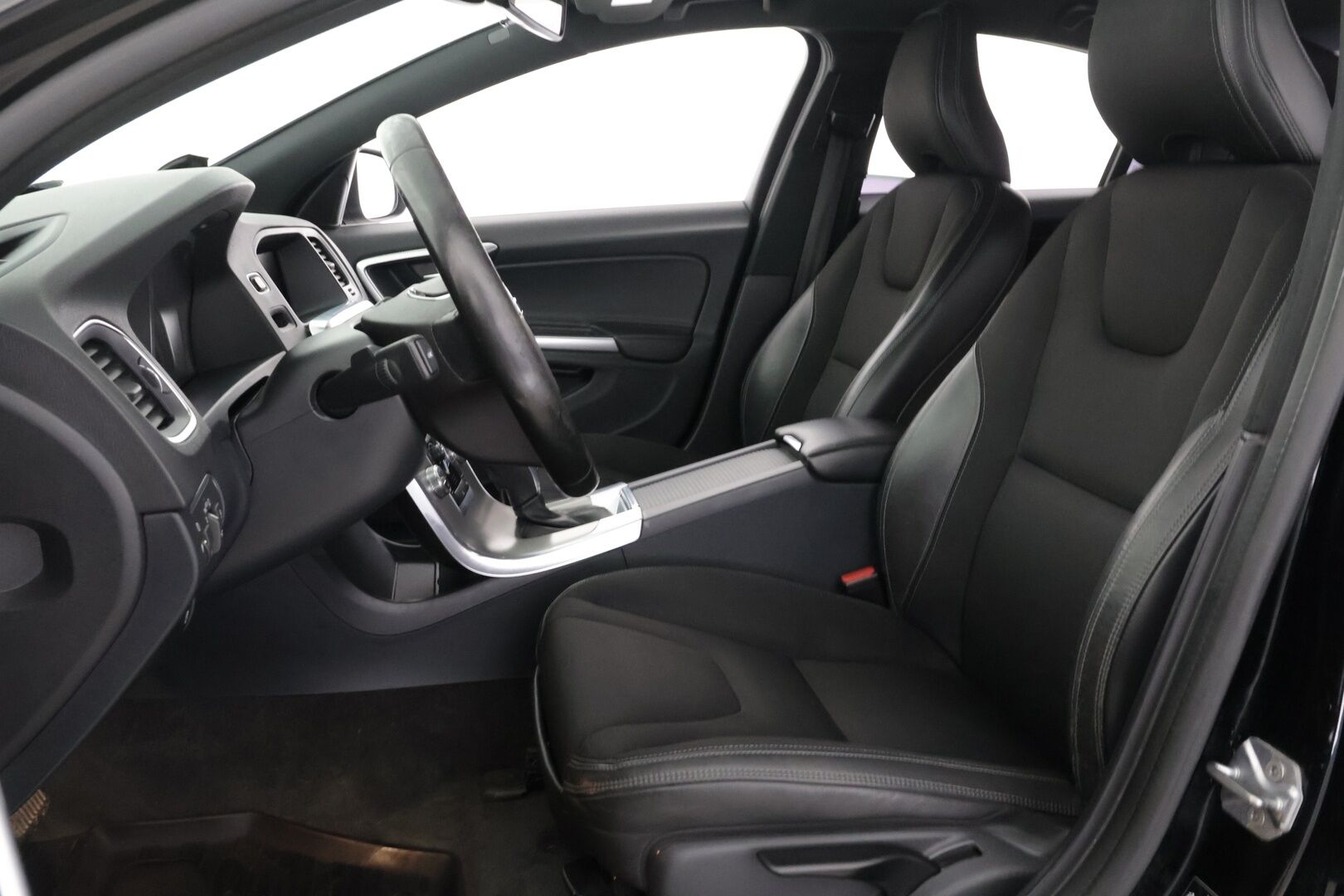 Volvo S60 2016 D4 AWD Business aut - Vakkari | Koukku | Ei-Adblue järjestelmää | Suomi-auto | Vahva Nelikko |