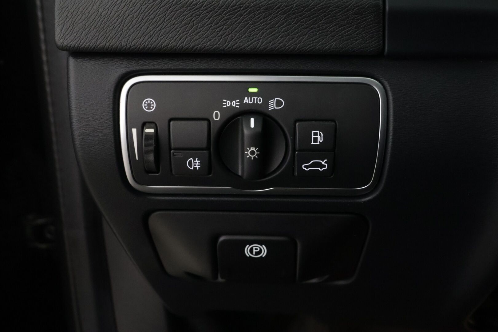 Volvo S60 2016 D4 AWD Business aut - Vakkari | Koukku | Ei-Adblue järjestelmää | Suomi-auto | Vahva Nelikko |