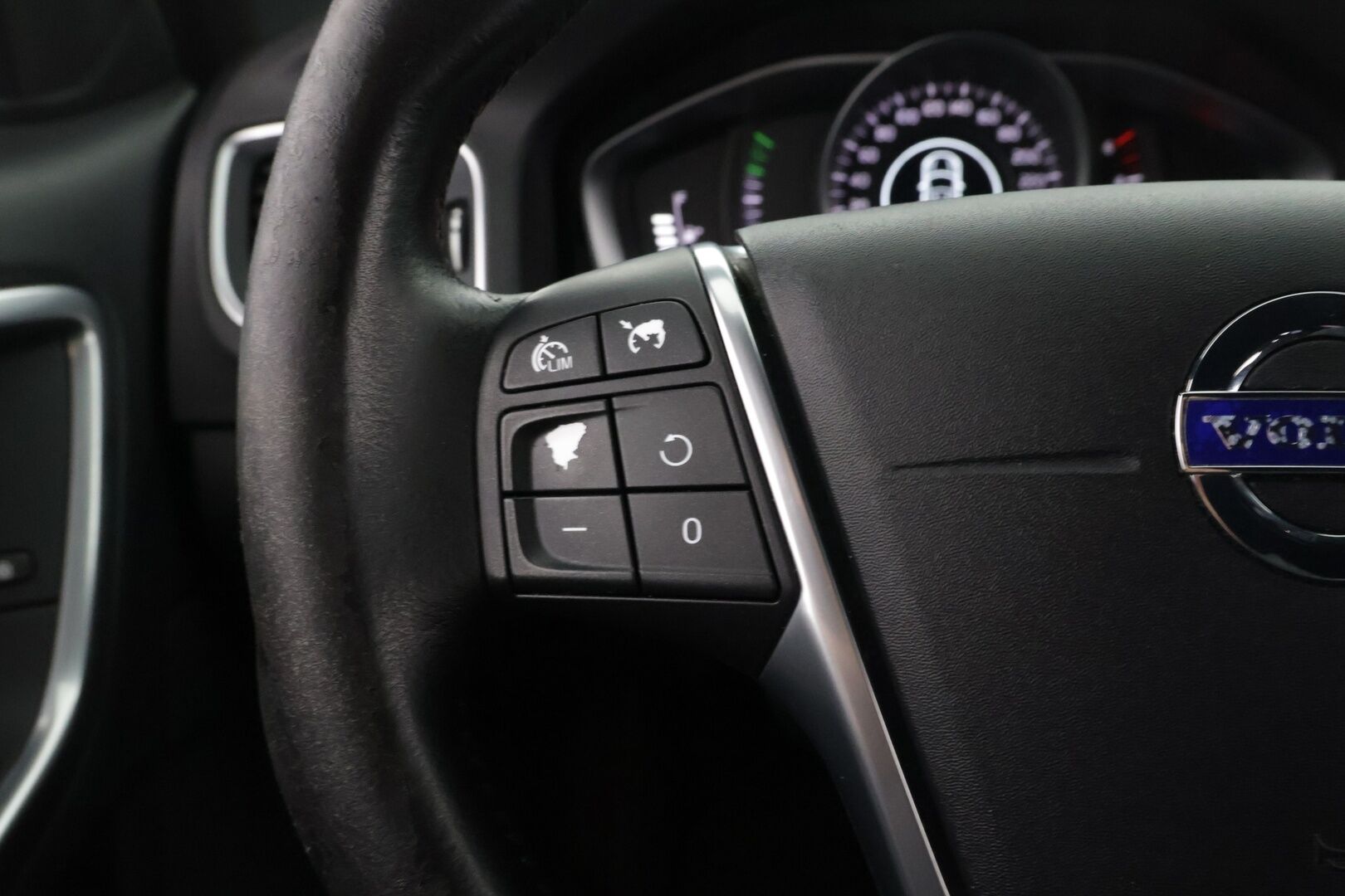 Volvo S60 2016 D4 AWD Business aut - Vakkari | Koukku | Ei-Adblue järjestelmää | Suomi-auto | Vahva Nelikko |