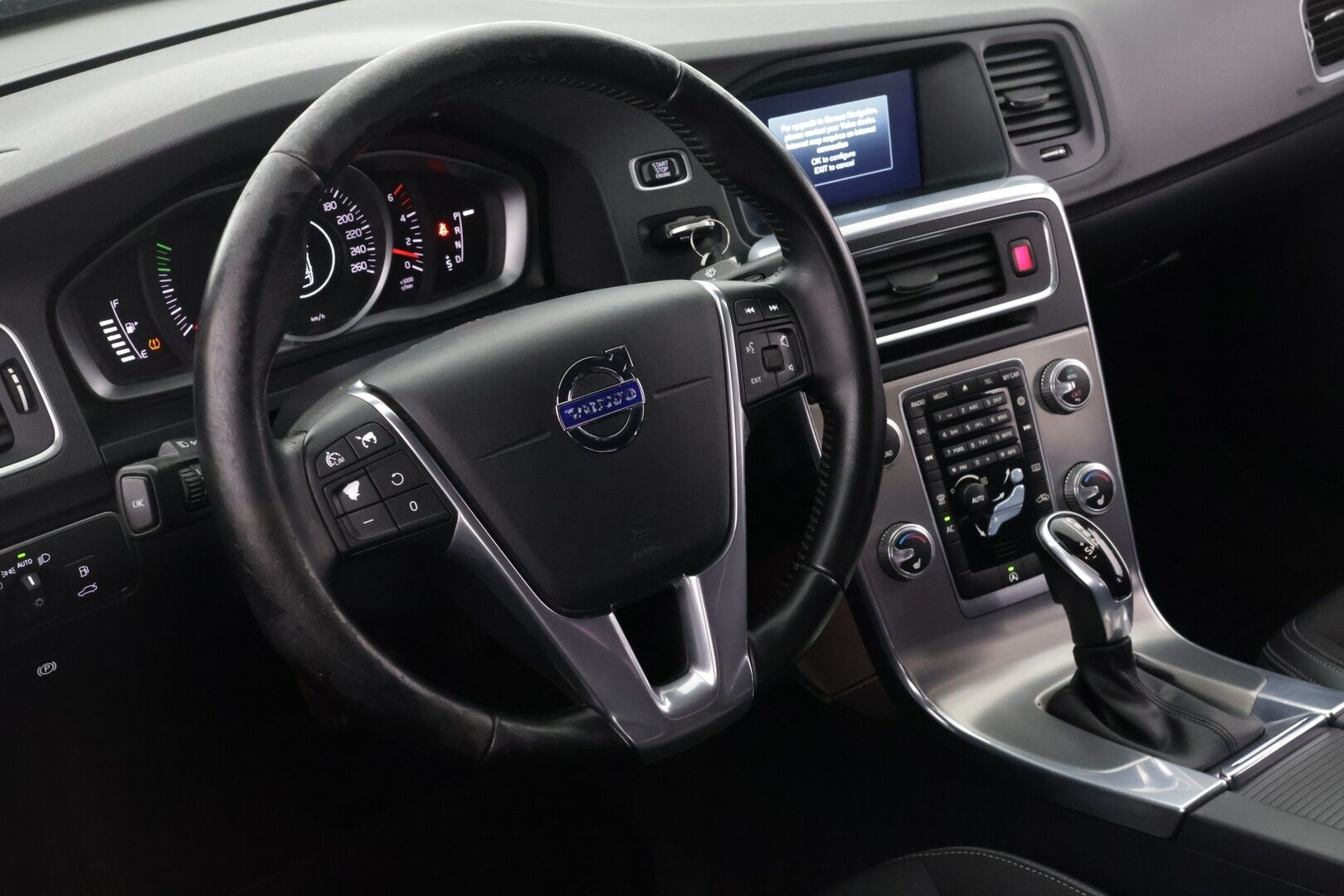 Volvo S60 2016 D4 AWD Business aut - Vakkari | Koukku | Ei-Adblue järjestelmää | Suomi-auto | Vahva Nelikko |