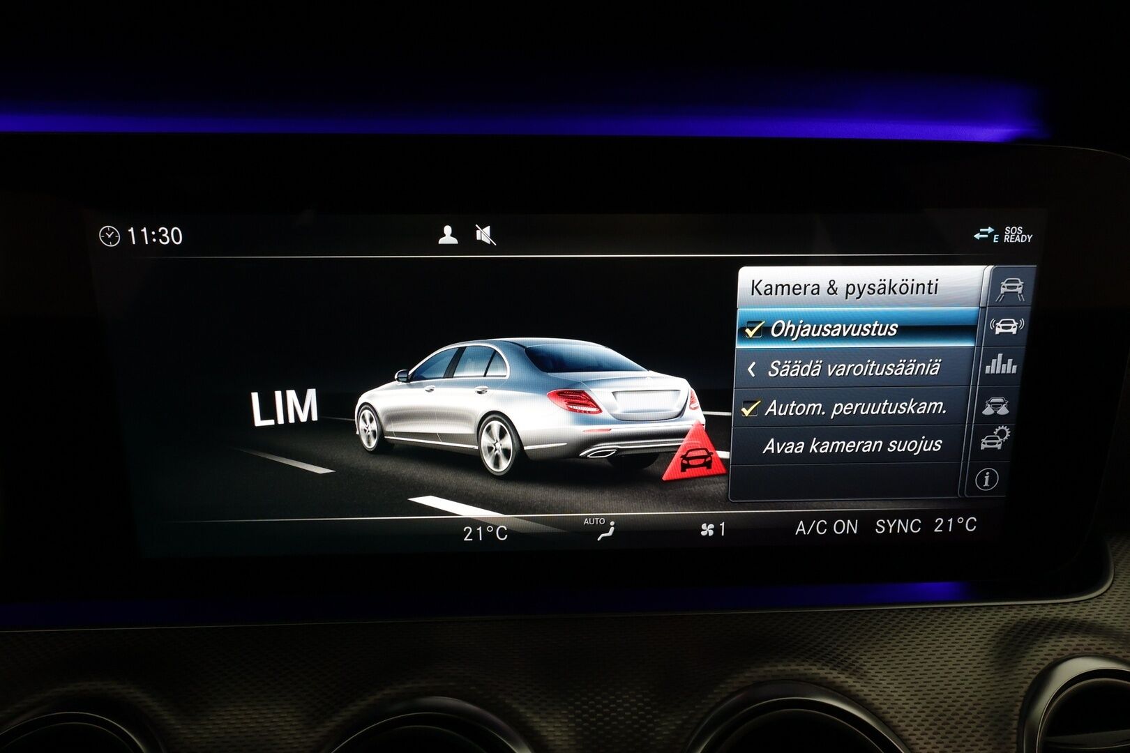 Mercedes-Benz E 2017 220 d A Premium Business AMG *Widescreen / HUD / 360° / BLIS / Vakkari / Multibeam / Sporttipenkit / LED / Navi* - Suomi-auto / Kahdet renkaat aluvanteilla 