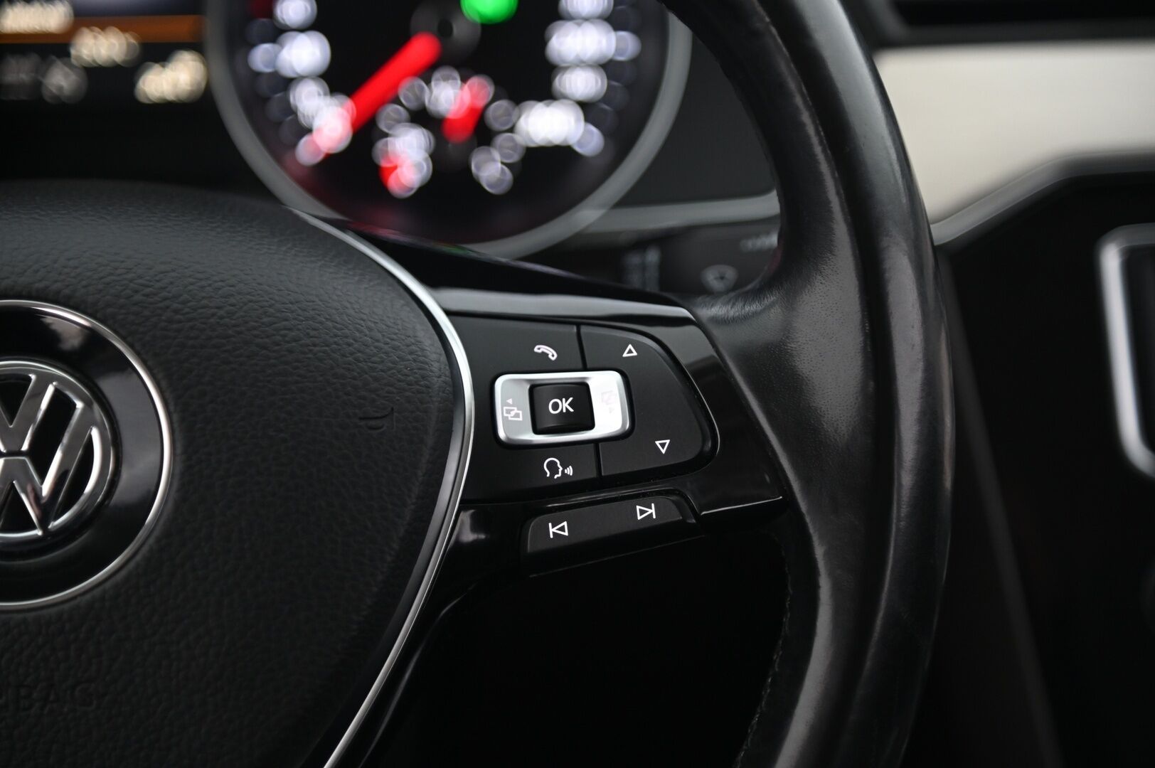 Volkswagen Passat 2016 Variant Highline 2,0 TSI 206 kW (280 hv) 4MOTION DSG *Webasto / Adapt. Vakkari / Koukku / Nahka-alcantra / Vetokoukku* - Juuri Katsastettu! / Led-ajovalot / Ergo-Comfort*