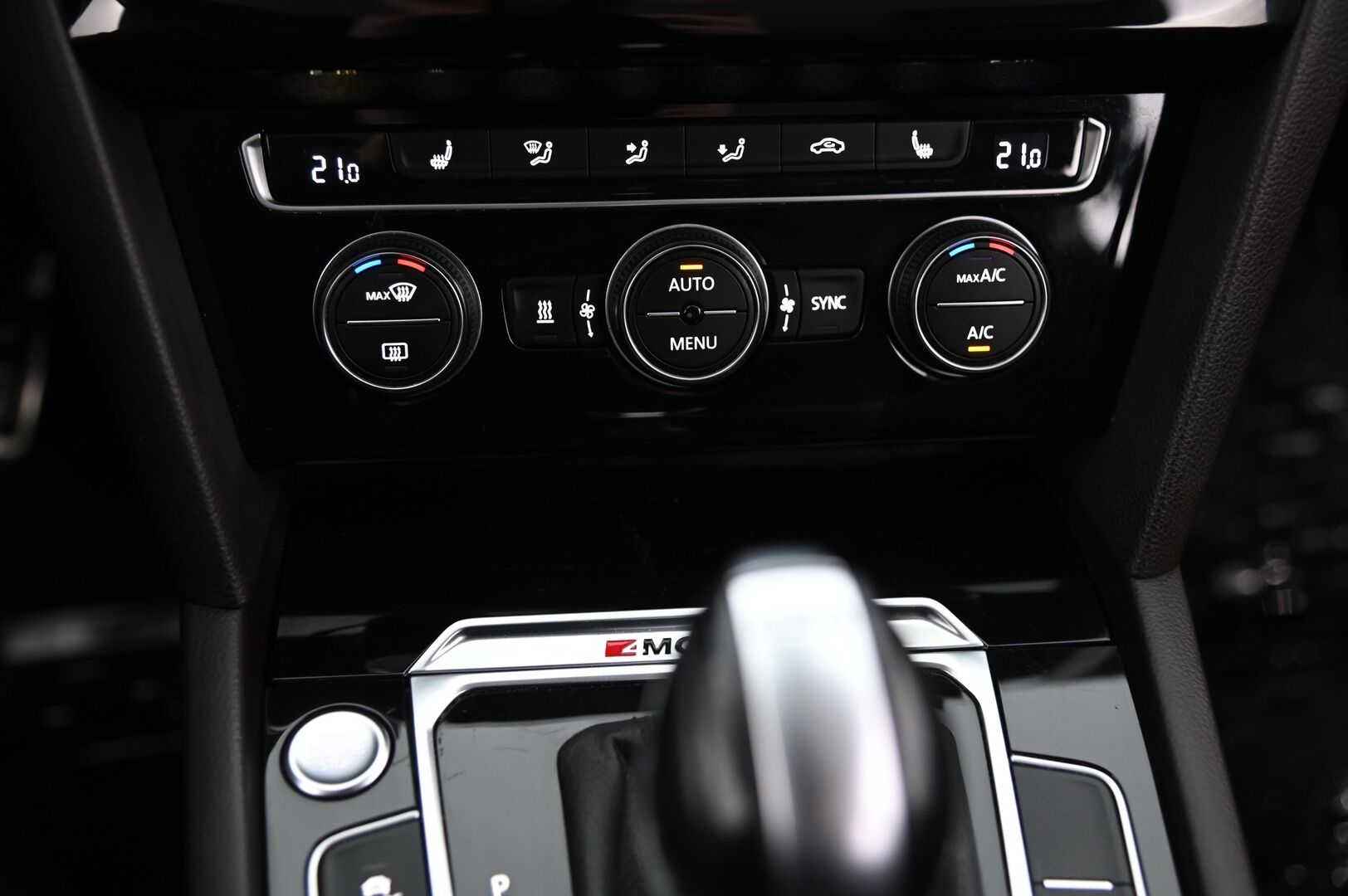 Volkswagen Passat 2016 Variant Highline 2,0 TSI 206 kW (280 hv) 4MOTION DSG *Webasto / Adapt. Vakkari / Koukku / Nahka-alcantra / Vetokoukku* - Juuri Katsastettu! / Led-ajovalot / Ergo-Comfort*