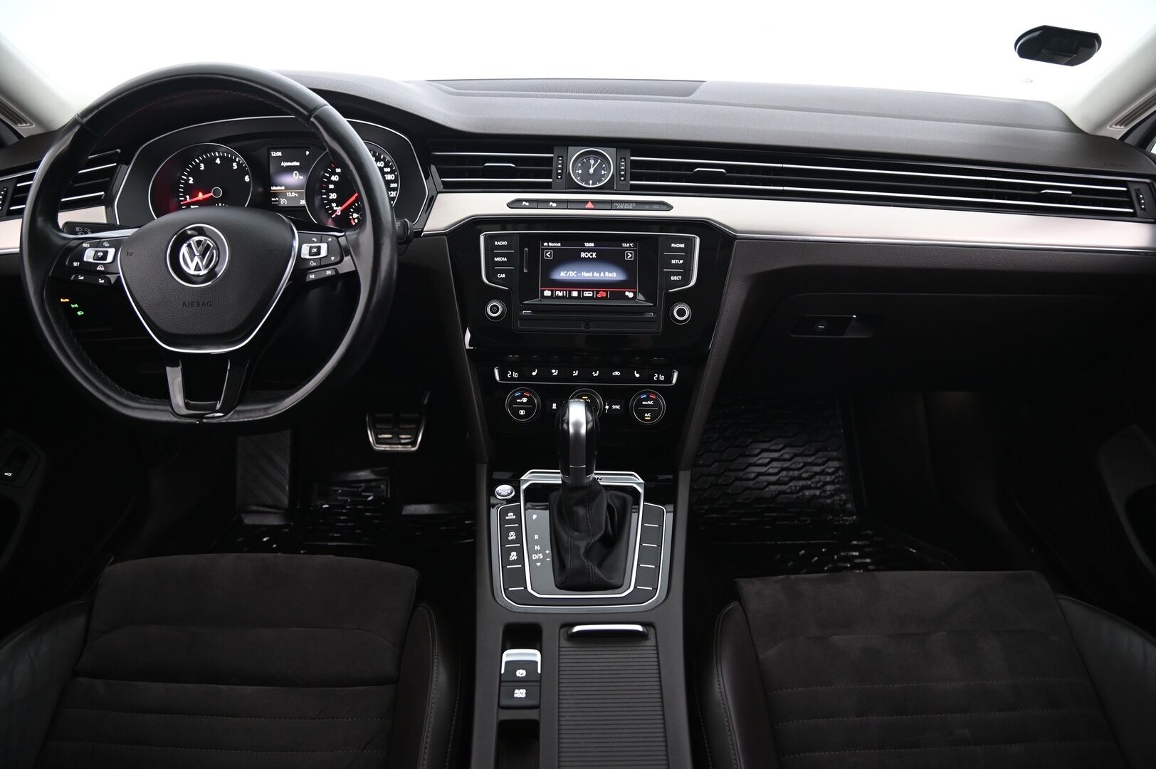Volkswagen Passat 2016 Variant Highline 2,0 TSI 206 kW (280 hv) 4MOTION DSG *Webasto / Adapt. Vakkari / Koukku / Nahka-alcantra / Vetokoukku* - Juuri Katsastettu! / Led-ajovalot / Ergo-Comfort*
