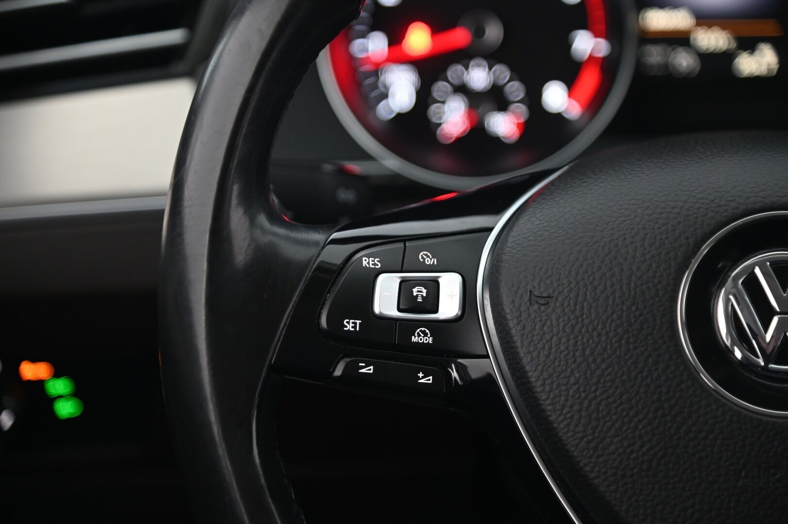 Volkswagen Passat 2016 Variant Highline 2,0 TSI 206 kW (280 hv) 4MOTION DSG *Webasto / Adapt. Vakkari / Koukku / Nahka-alcantra / Vetokoukku* - Juuri Katsastettu! / Led-ajovalot / Ergo-Comfort*