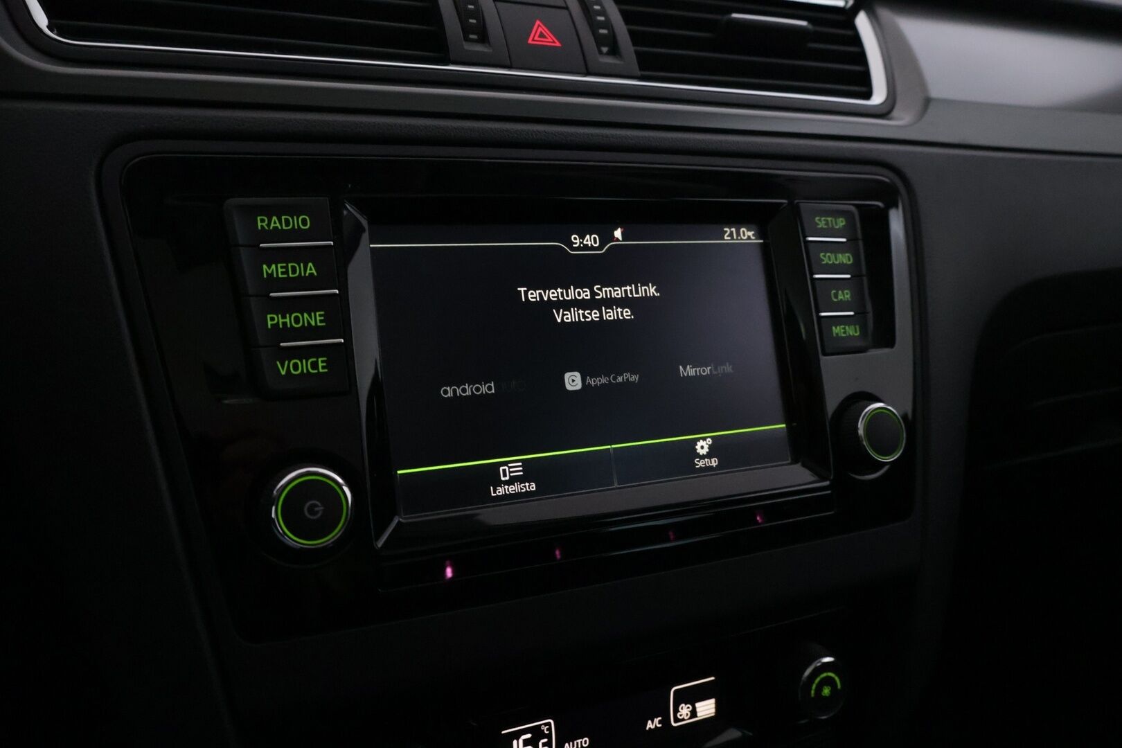 Skoda Rapid 2017 Spaceback 1,2 TSI 90 Style DSG Autom. - | Panorama | Keyless Go | Vetokoukku | Xenon | Vakkari | Lohko+sis.p | Front assist | Apple&Android auto |  P.tutkat |