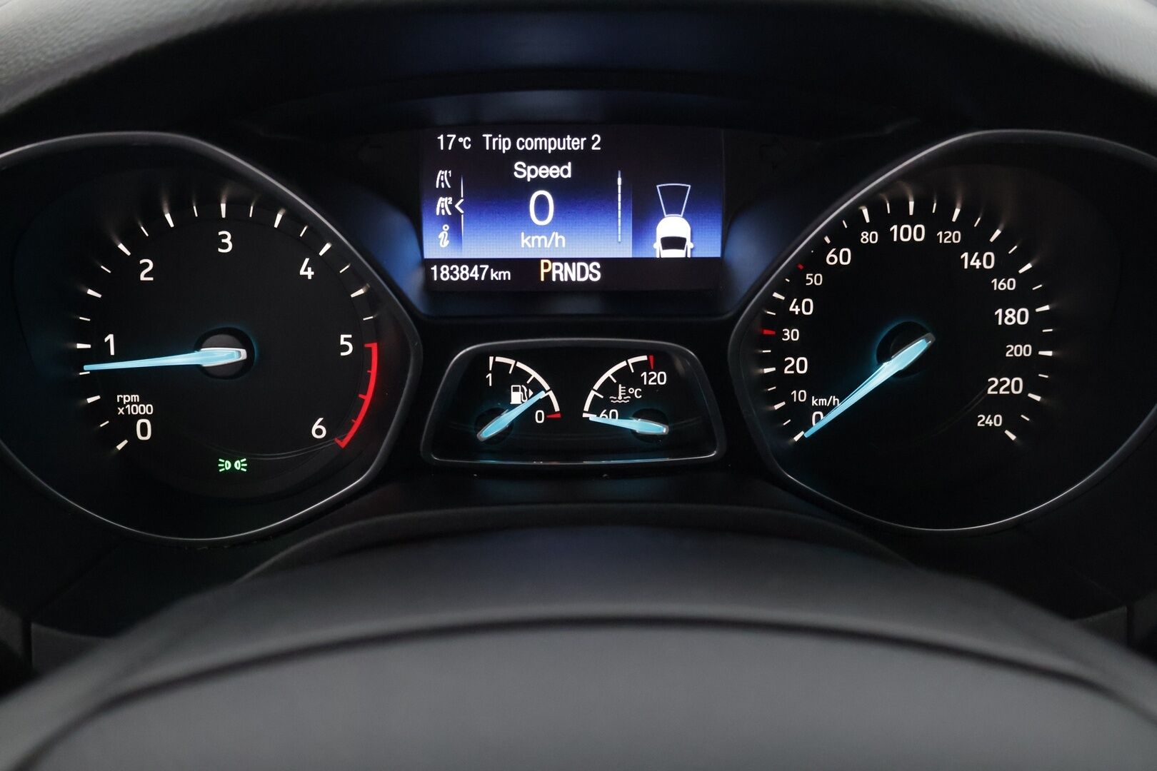 Ford Focus 2016 2,0 TDCi 150 hv PowerShift A6 Titanium** Kamera / Adapt. Vakkari / Koukku / Puolinahat** - Juuri huollettu! Kahdet renkaat! Sähköpenkit!