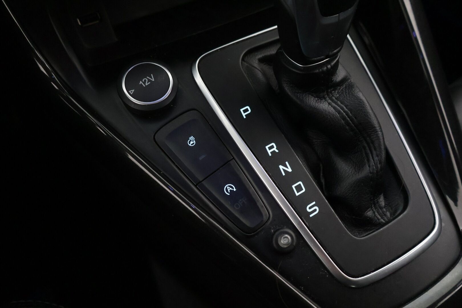 Ford Focus 2016 2,0 TDCi 150 hv PowerShift A6 Titanium** Kamera / Adapt. Vakkari / Koukku / Puolinahat** - Juuri huollettu! Kahdet renkaat! Sähköpenkit!