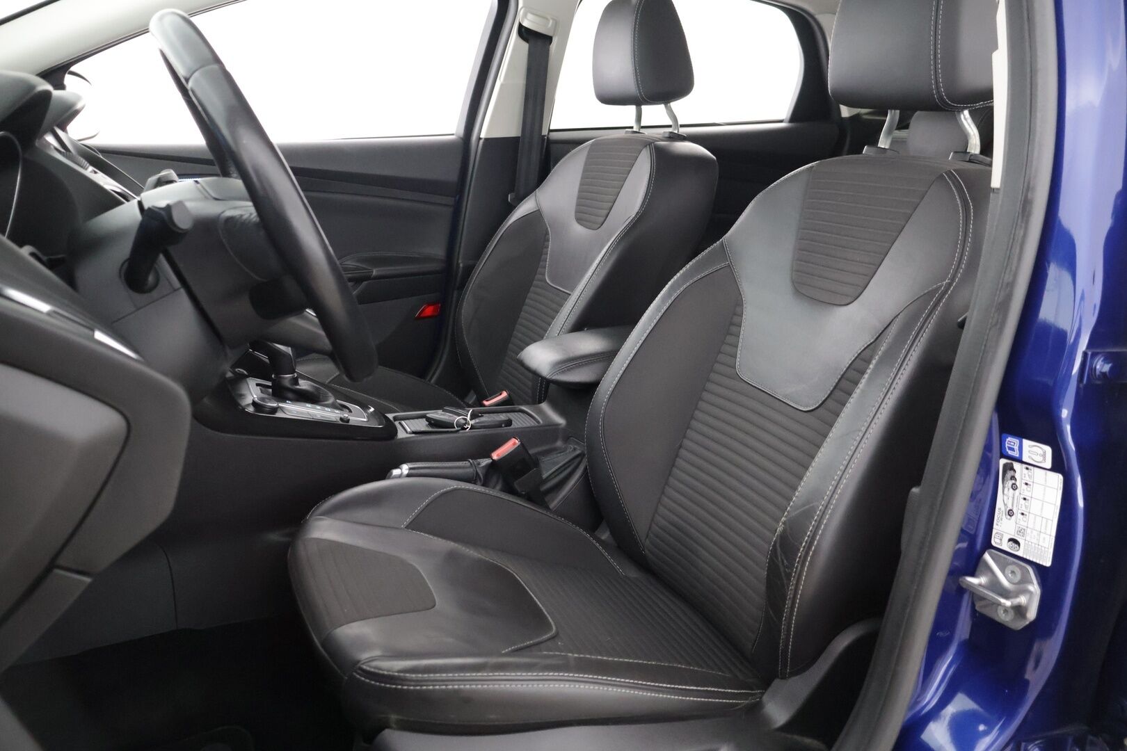 Ford Focus 2016 2,0 TDCi 150 hv PowerShift A6 Titanium** Kamera / Adapt. Vakkari / Koukku / Puolinahat** - Juuri huollettu! Kahdet renkaat! Sähköpenkit!