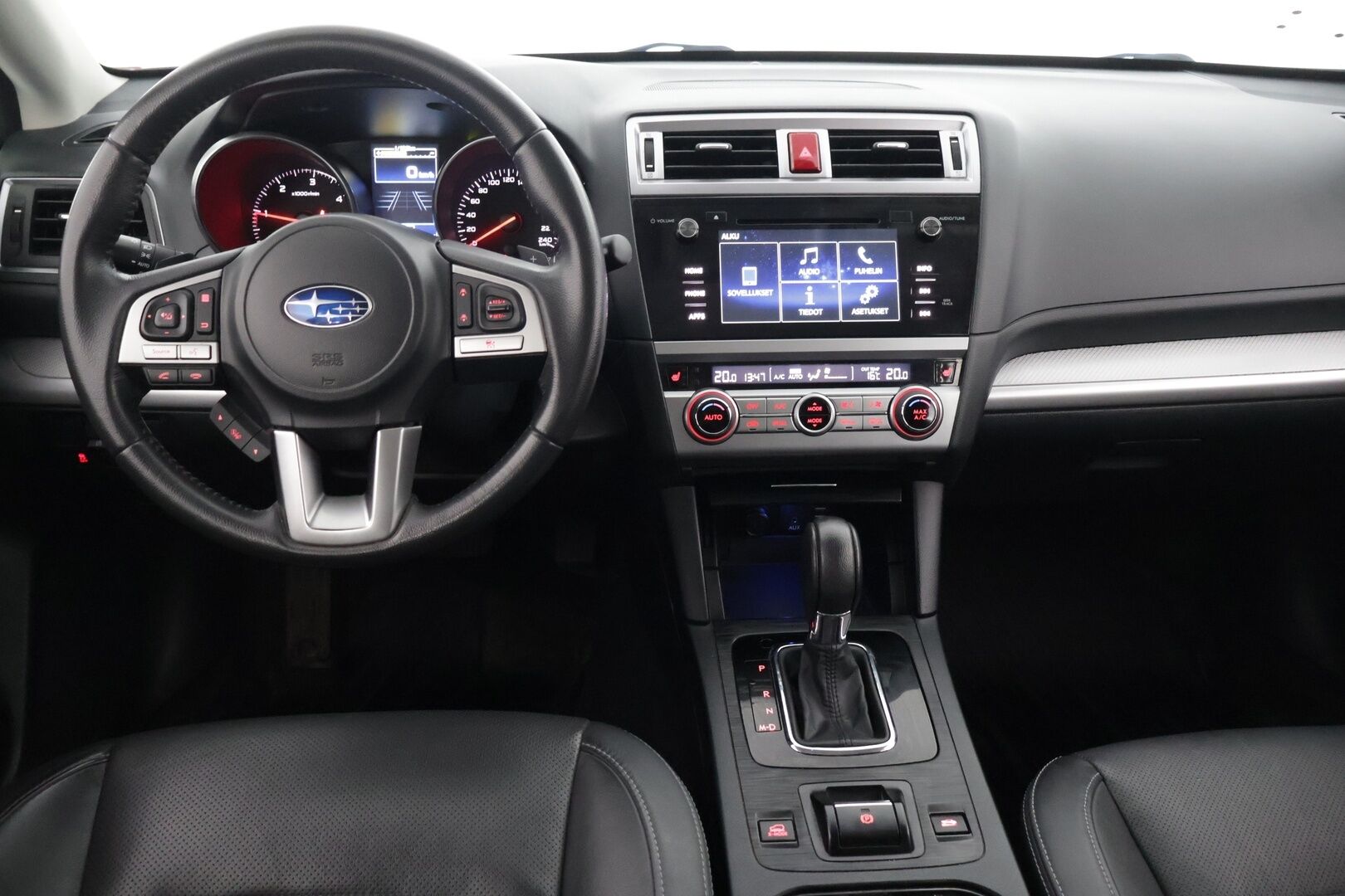 Subaru Outback 2016 2,0 TD Ridge CVT * Adapt. Vak / Avaimeton kulku / Muistipenkki / Peruutuskamera / Vetokoukku * - Suomi auto / Juuri huollettu / Erittäin hyvä ajolleen / Maalipinta upeassa kunnossa *