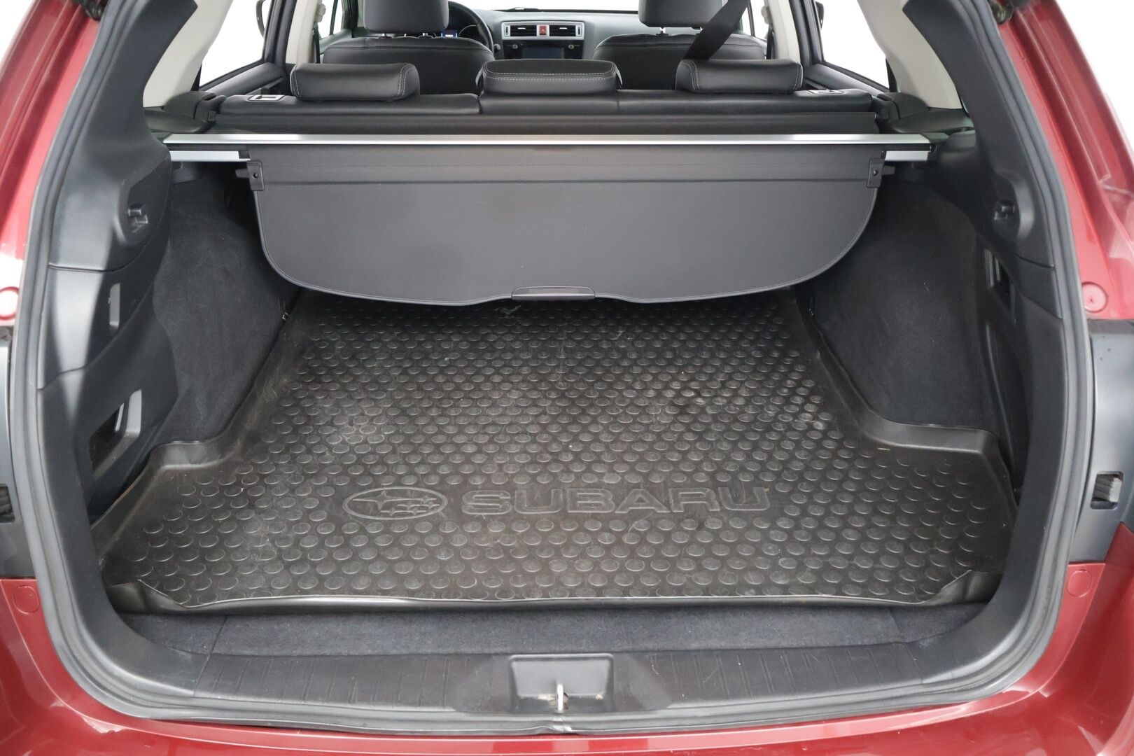 Subaru Outback 2016 2,0 TD Ridge CVT * Adapt. Vak / Avaimeton kulku / Muistipenkki / Peruutuskamera / Vetokoukku * - Suomi auto / Juuri huollettu / Erittäin hyvä ajolleen / Maalipinta upeassa kunnossa *