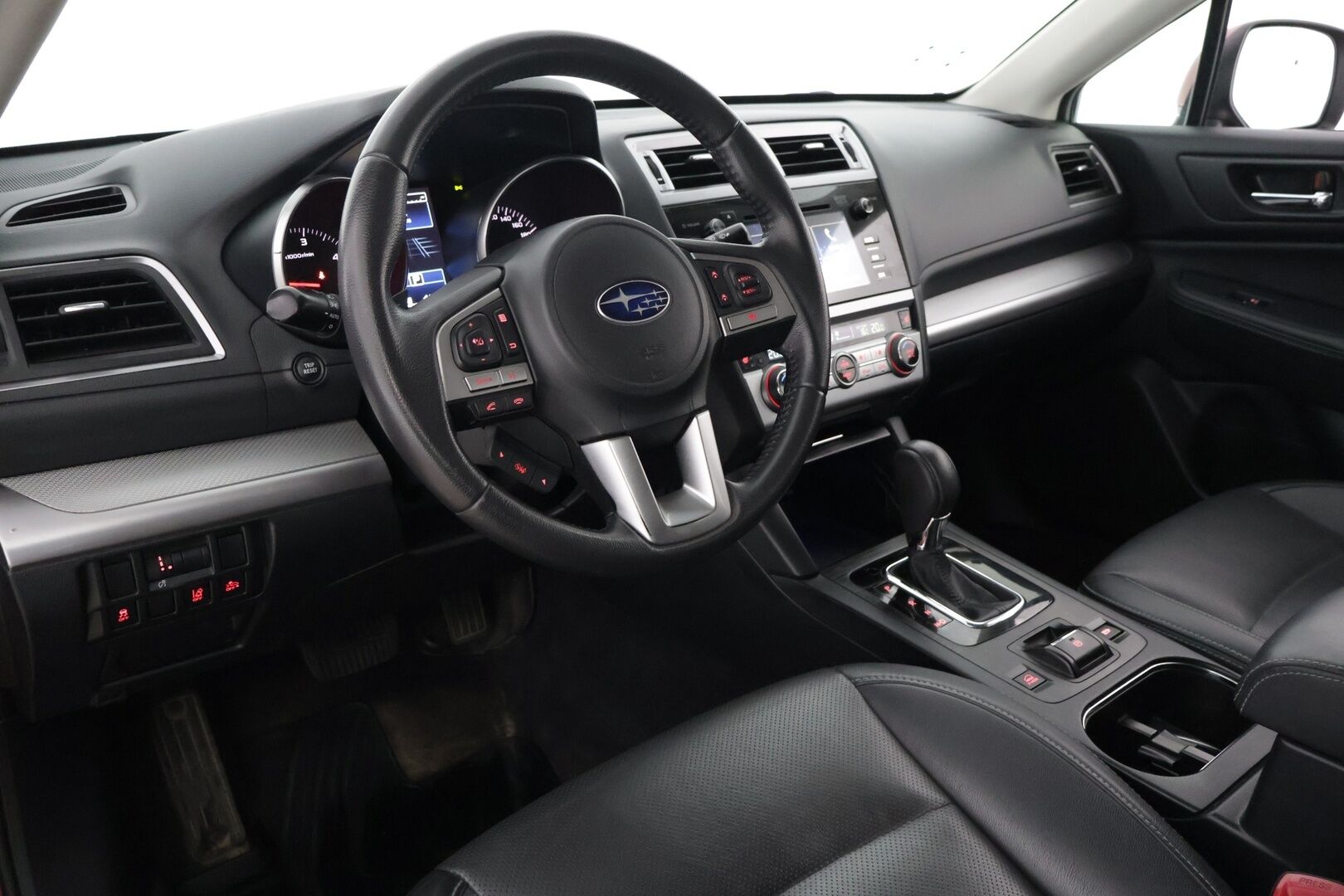 Subaru Outback 2016 2,0 TD Ridge CVT * Adapt. Vak / Avaimeton kulku / Muistipenkki / Peruutuskamera / Vetokoukku * - Suomi auto / Juuri huollettu / Erittäin hyvä ajolleen / Maalipinta upeassa kunnossa *