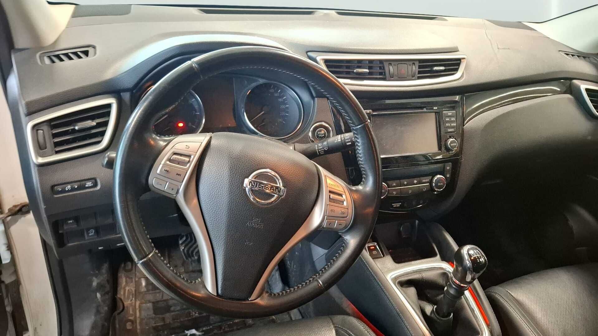 Nissan Qashqai 2017 DIG-T 115 Business 360 2WD 6M/T 17" Leather * Vakkari / 360Kamera / Lohko / Nahat * - Suomi-auto / Kahdet Renkaat / Jakoketju vaihdettu! - HULLU BLACKWEEK KORKOTARJOUS 2,49%