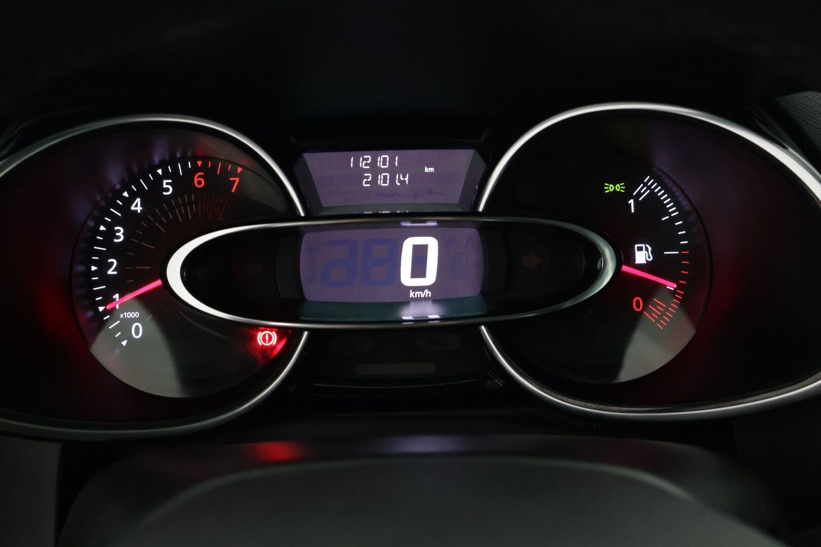 Renault Clio 2016 Sport Tourer Energy TCe 90 S&S Zen - *Suomi-auto / Lohkolämmitin sisäpistokkeella ja lämppärillä / Navigointi / Vakionopeudensäädin / Renkaat uusittu hetki sitten / Viim. huolto 6/25!*