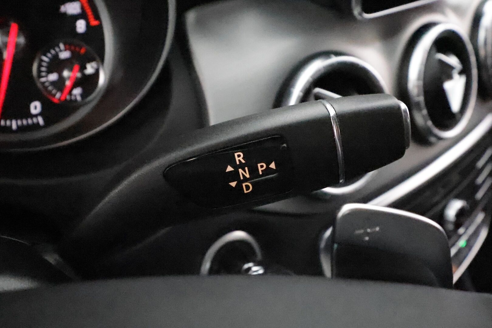 Mercedes-Benz CLA 2017 180 A Shooting Brake Business AMG *Vakkari / P.kamera / Navi / LED / Sporttipenkit / Lohkolämmitin / Koukku* - Suomi-auto / Kahdet renkaat aluvanteilla