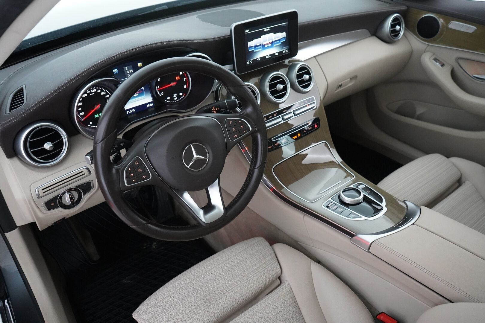 Mercedes-Benz C 2017 180 T A Premium Business - Puolinahat | S-kontti | Peruutustutkat | ILS-ledit | Bluetooth | Vakionopeudensädin
