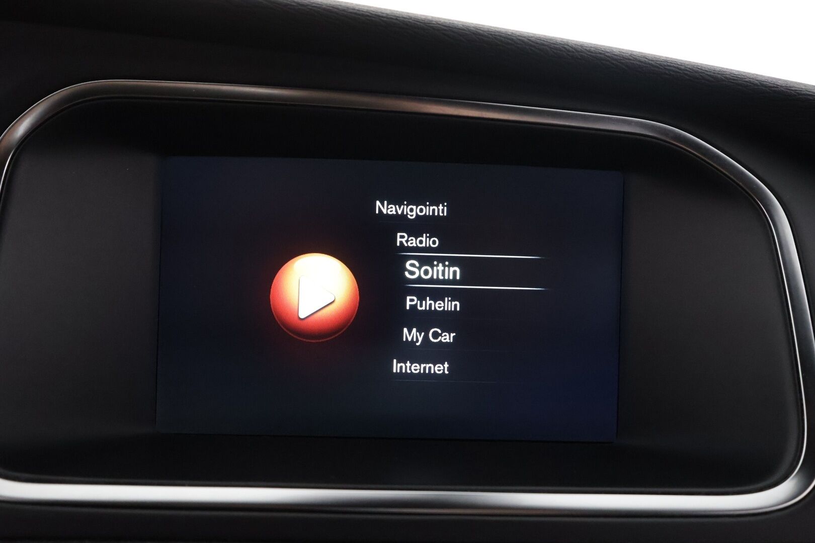 Volvo V40 2017 T3 Business aut - | 1-om suomiauto | Merkkihuollot | Webasto | LED | Digimittari | Vakkari | Bluetooth | City Safety | Penkinlämmittimet | 2x renkaat aluvantein | 