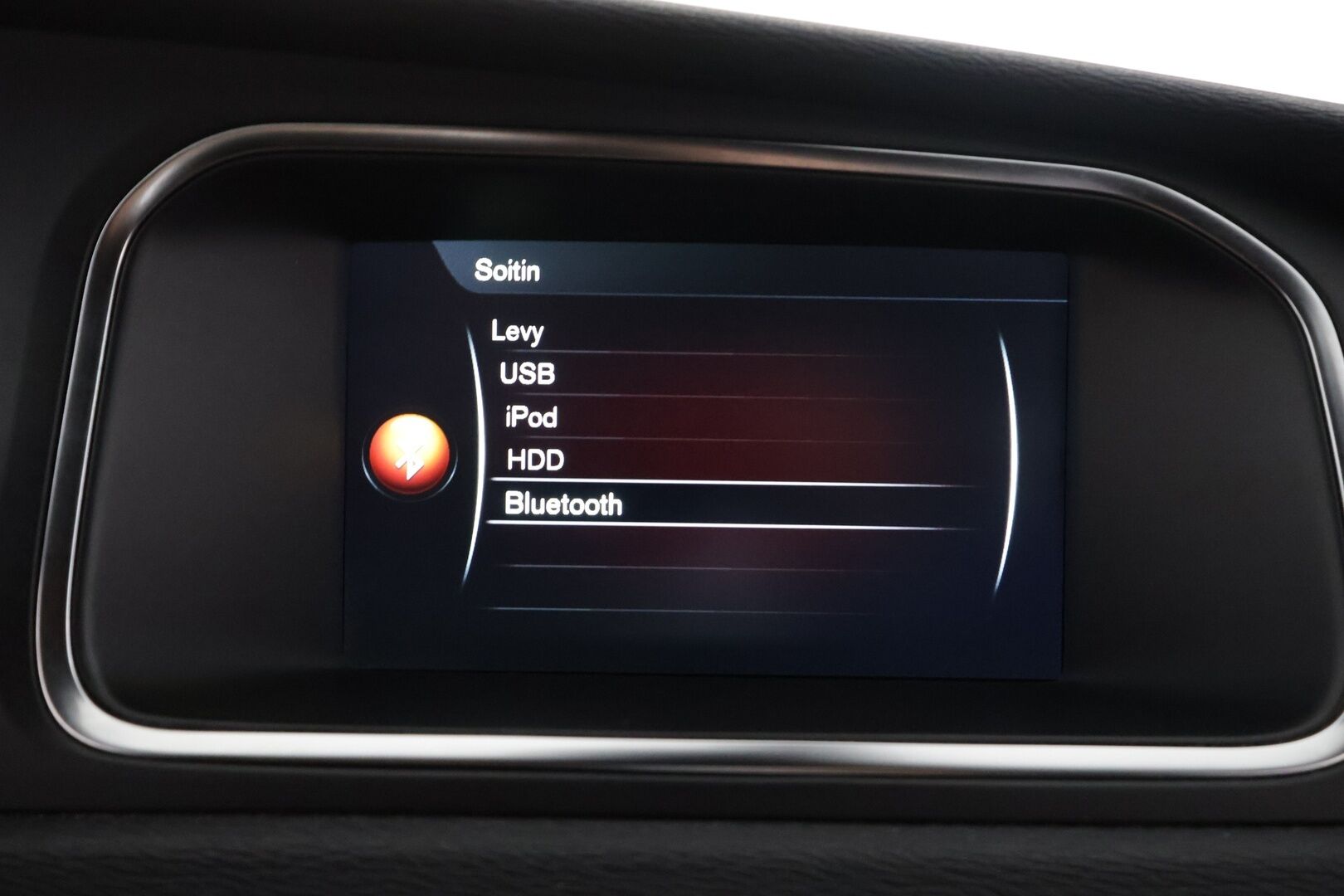 Volvo V40 2017 T3 Business aut - | 1-om suomiauto | Merkkihuollot | Webasto | LED | Digimittari | Vakkari | Bluetooth | City Safety | Penkinlämmittimet | 2x renkaat aluvantein | 