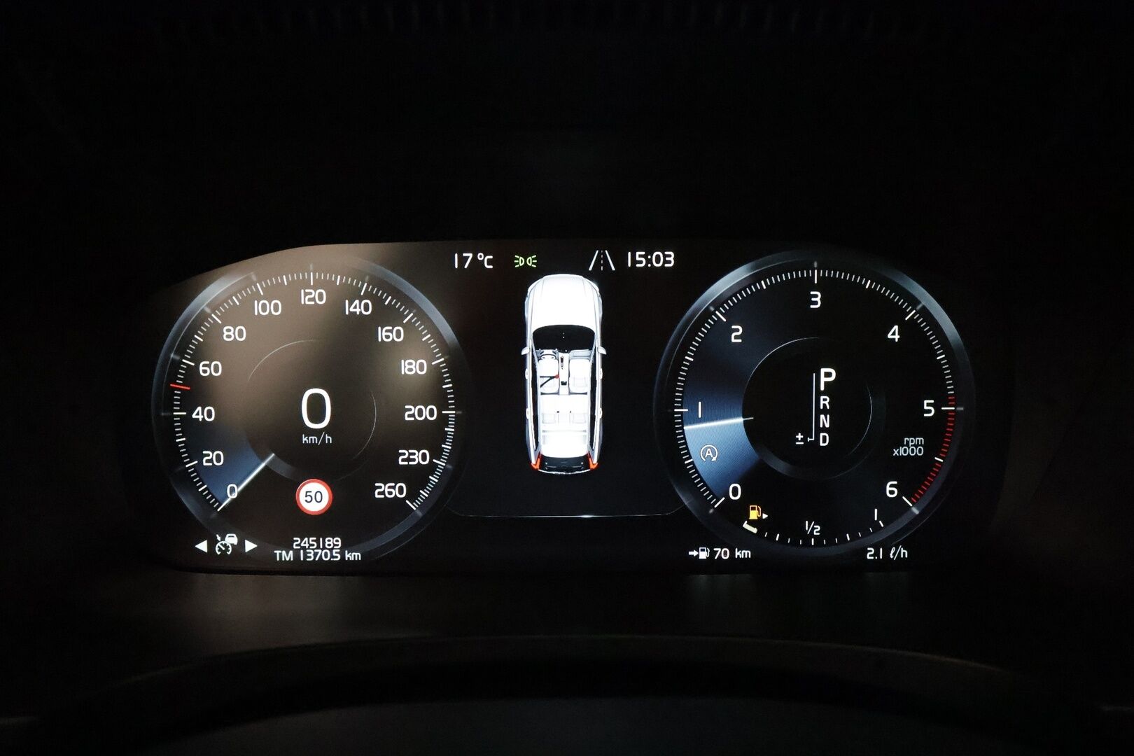 Volvo V90 2017 D5 AWD Momentum aut **Panorama / 360° Kamera / Webasto / Koukku / Adapt.Vakkari / Muistipenkki / LED-valot / Navi** - Kaistavahti / Digimittaristo / KeylessGO / 2x Renkaat