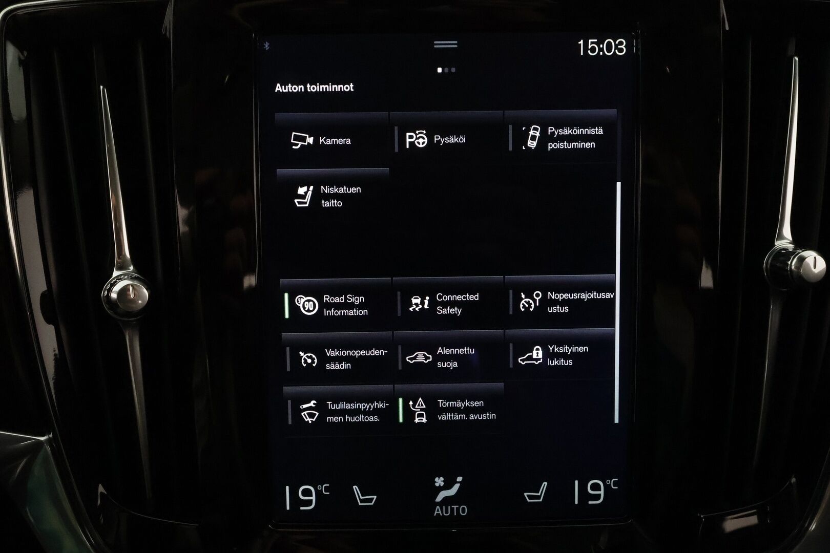 Volvo V90 2017 D5 AWD Momentum aut **Panorama / 360° Kamera / Webasto / Koukku / Adapt.Vakkari / Muistipenkki / LED-valot / Navi** - Kaistavahti / Digimittaristo / KeylessGO / 2x Renkaat
