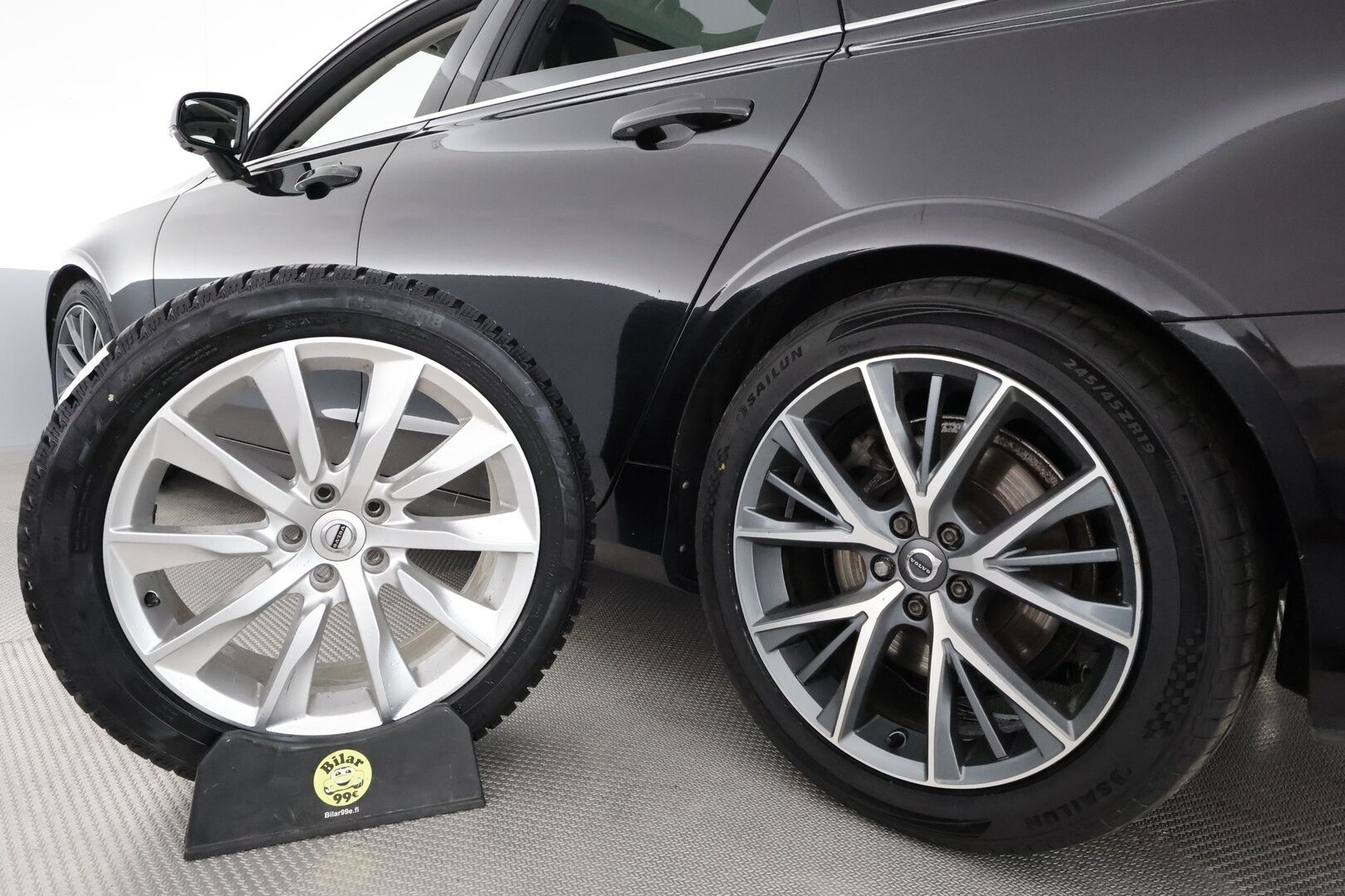 Volvo V90 2017 D5 AWD Momentum aut **Panorama / 360° Kamera / Webasto / Koukku / Adapt.Vakkari / Muistipenkki / LED-valot / Navi** - Kaistavahti / Digimittaristo / KeylessGO / 2x Renkaat - HULLUT VÄLIPÄIVÄT KORKOTARJOUS 2,49%