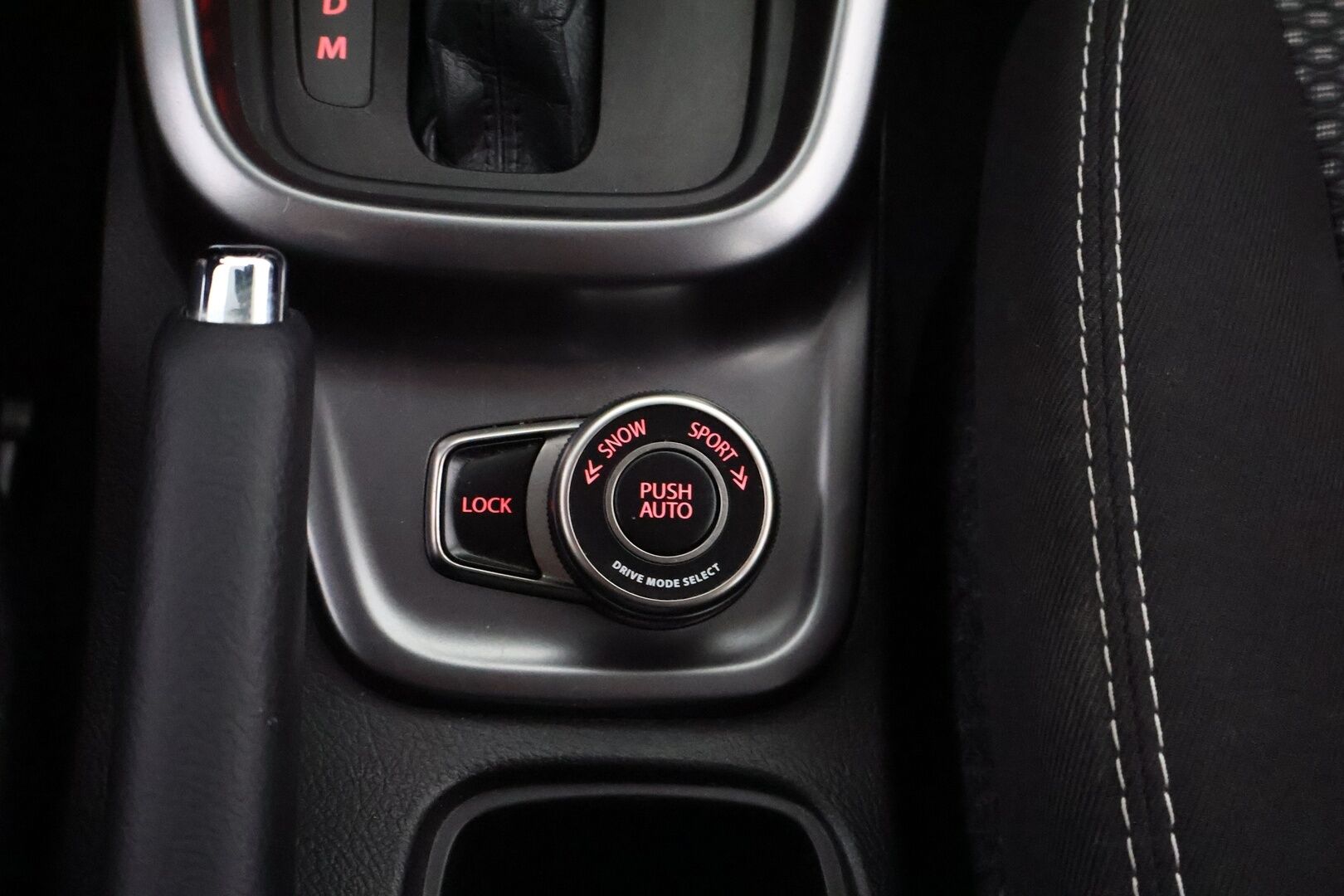 Suzuki Vitara 2019 112 BOOSTERJET 4WD GL+ 6AT - 1Om Suomiauto / Adapt.Vakkari / Peruutuskamera / BLIS / Juuri tullut Tampereelle!