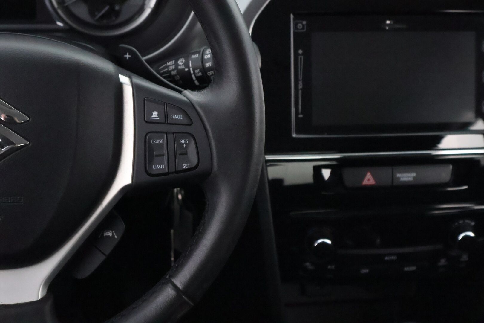 Suzuki Vitara 2019 112 BOOSTERJET 4WD GL+ 6AT - 1Om Suomiauto / Adapt.Vakkari / Peruutuskamera / BLIS / Juuri tullut Tampereelle!