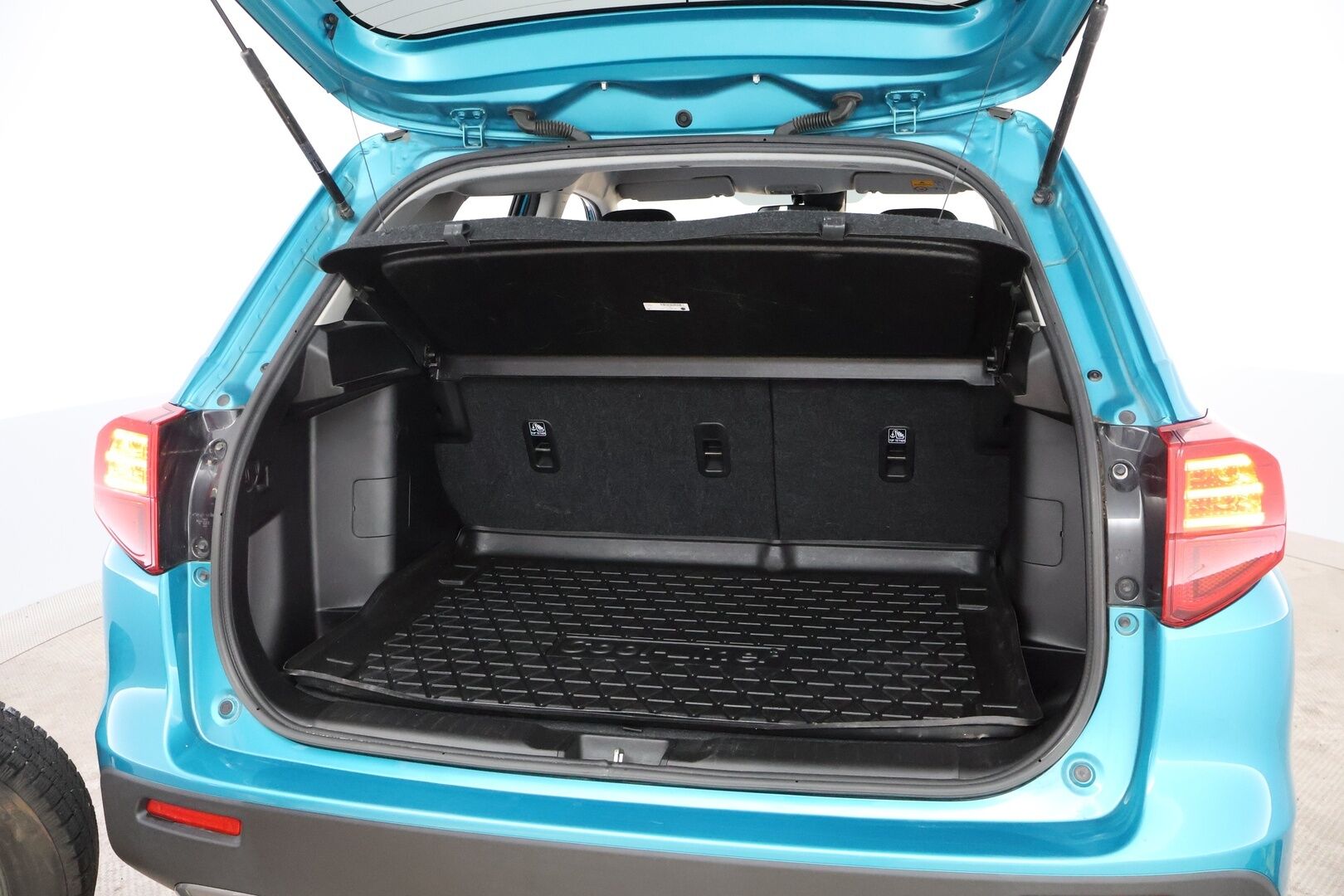 Suzuki Vitara 2019 112 BOOSTERJET 4WD GL+ 6AT - 1Om Suomiauto / Adapt.Vakkari / Peruutuskamera / BLIS / Juuri tullut Tampereelle!