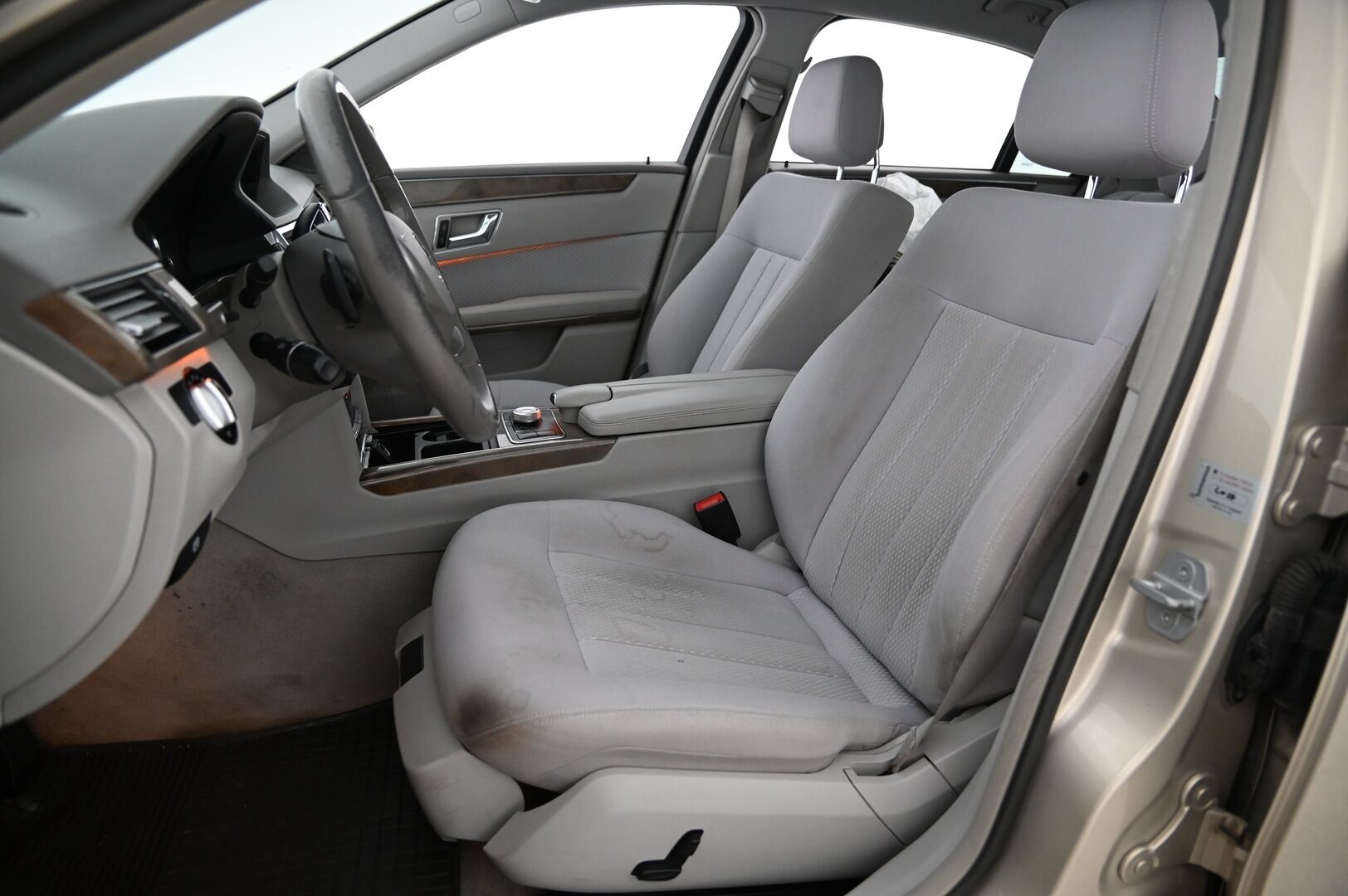 Mercedes-Benz E 2009 E 350 CDI Sedan *Myydään Huutokaupat.com* - *LEIMA 04/26 / Navi / BT / Vakkari*