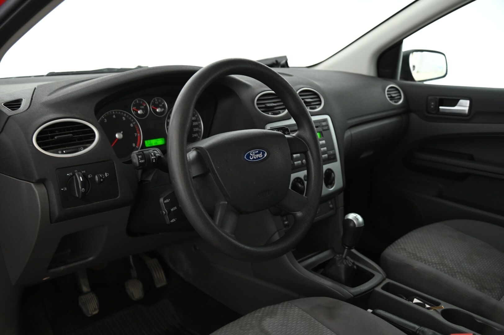 Ford Focus 2005 2D FOCUS HATCHBACK 1.6 *Myydään Huutokaupat.com*