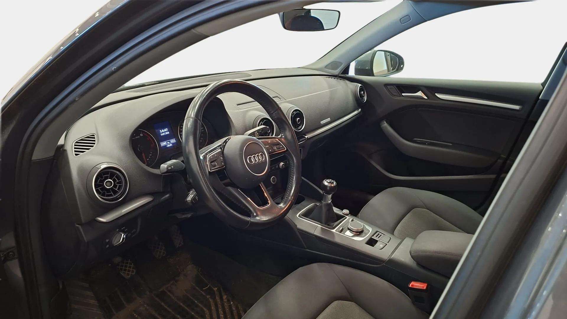 Audi A3 2016 Sedan Business 1,0 TFSI 85 kW - | Webasto | Suomi-auto | Koukku | Vakionopeudensäädin | Bluetooth | TULOSSA! | 