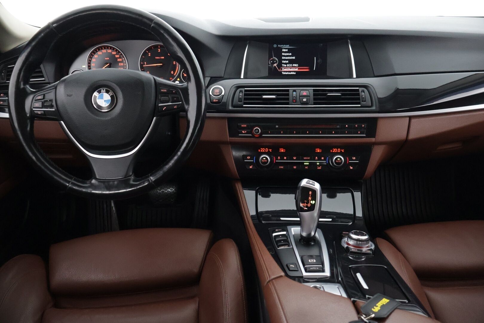 BMW 518 2017 F11 Touring 518d A Business Exclusive Edition** Tutkat / Sporttipenkit / Ruskeat nahat / Sähkö- luukku* - Ei AdBlue / Kahdet hyvät renkaat vanteineen