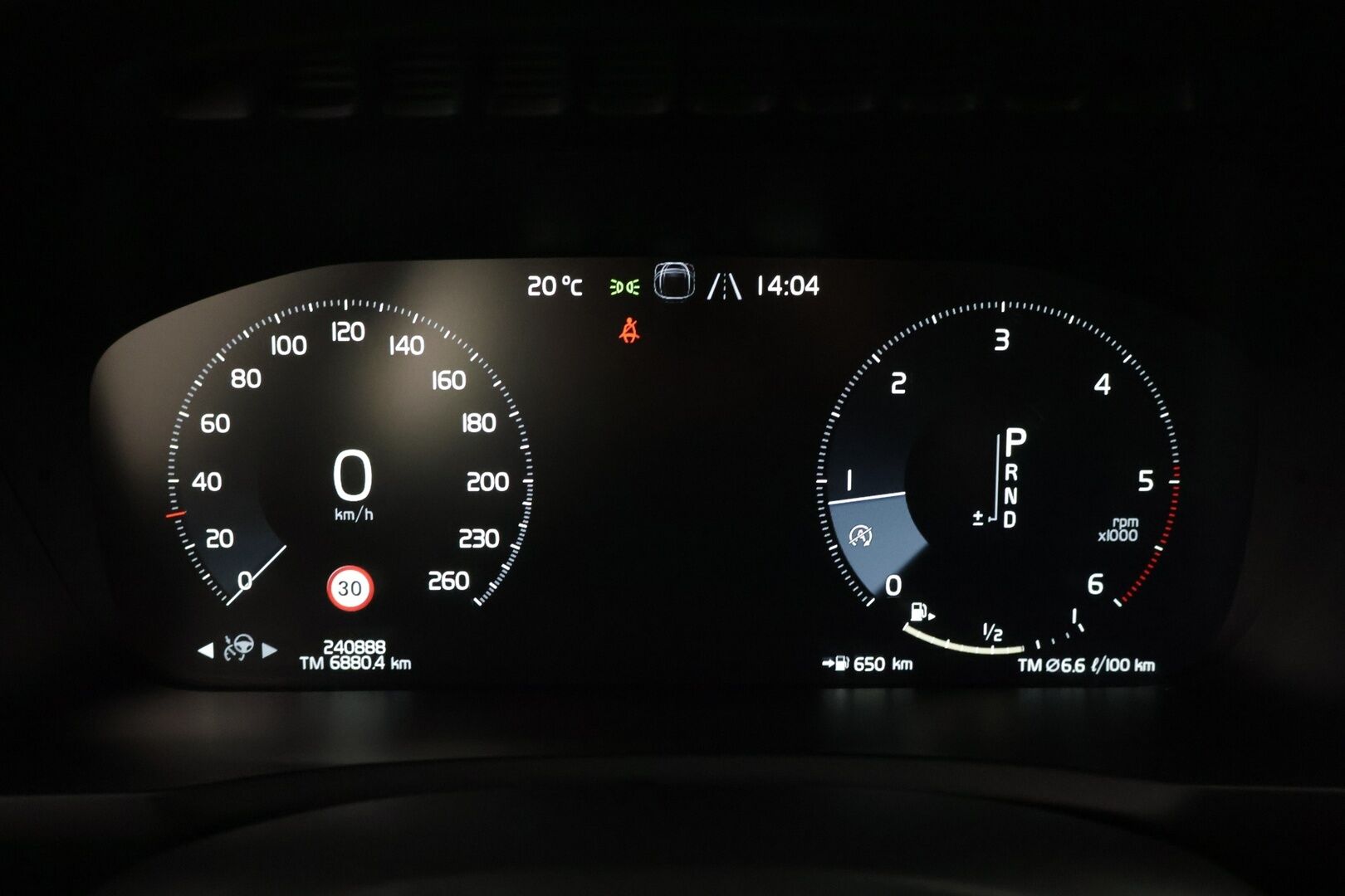 Volvo XC90 2017 D5 AWD Inscription aut 7-paikkainen */ HUD / Panorama / 360-kamera / Adapt vakkari / Webasto / Koukku / Nahkapenkit / 2x renkaat /* - 3,99 % KORKOTARJOUS TÄHÄN AUTOON 14.9. ASTI! - */ Merkkihuollettu Suomi-auto / Särmä yksilö / 2x renkaat /*