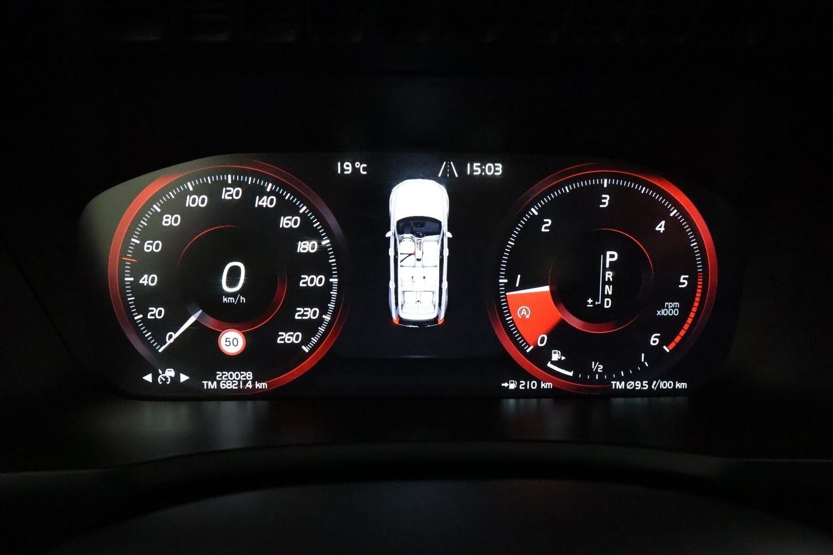 Volvo XC90 2017 D5 AWD Inscription aut **Panorama / HUD / Ilma-alusta / Webasto / Koukku / Adapt.Vakkari / Sporttinahat Muistilla** - 3,99 % KORKOTARJOUS TÄHÄN AUTOON - Suomi-auto / Kahdet renkaat