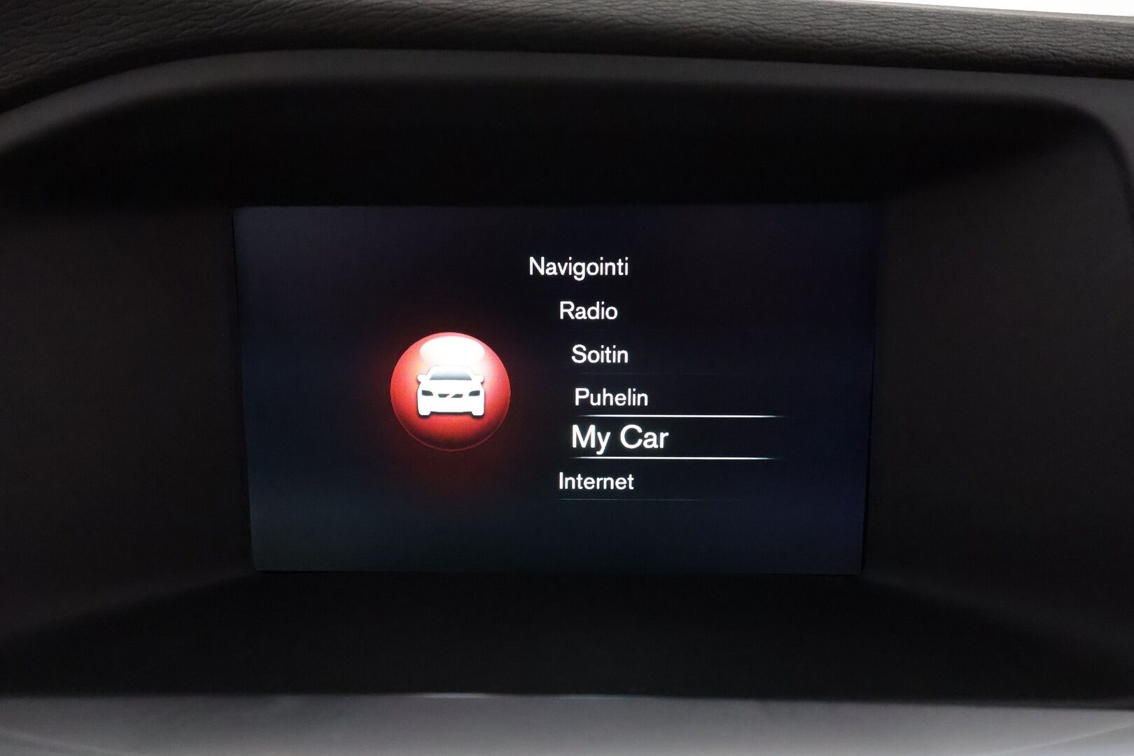Volvo V60 2017 D4 Business aut ** Webasto / Koukku / Adapt.Vakkari / XENON-valot / P.tutka / Navi / Kaistavahti ** - Suomi-auto / Kahdet Renkaat 