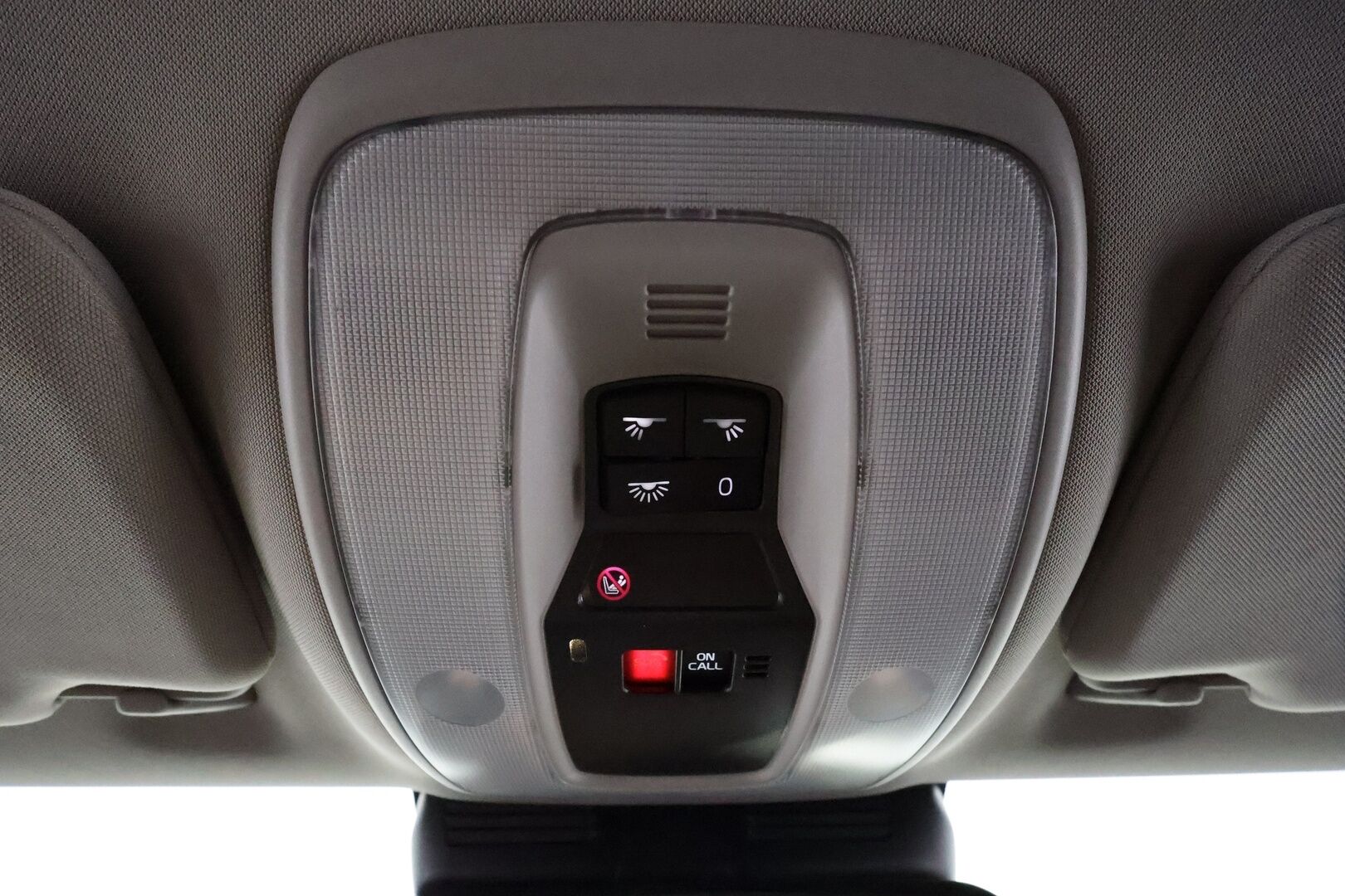 Volvo V60 2017 D4 Business aut ** Webasto / Koukku / Adapt.Vakkari / XENON-valot / P.tutka / Navi / Kaistavahti ** - Suomi-auto / Kahdet Renkaat 