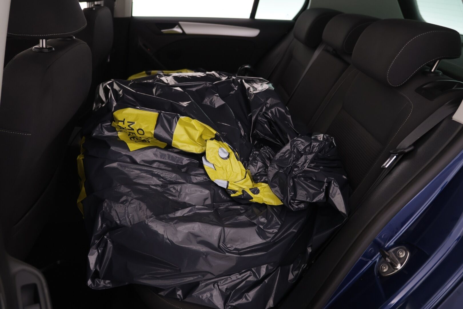 Volkswagen Golf 2010 GOLF 1.4 TSI | Huutokaupat.com | Lähes vuosi leimaa | Kahdet fiksut renkaat - TÄYSIN TOIMIVA JA SIISTI. 