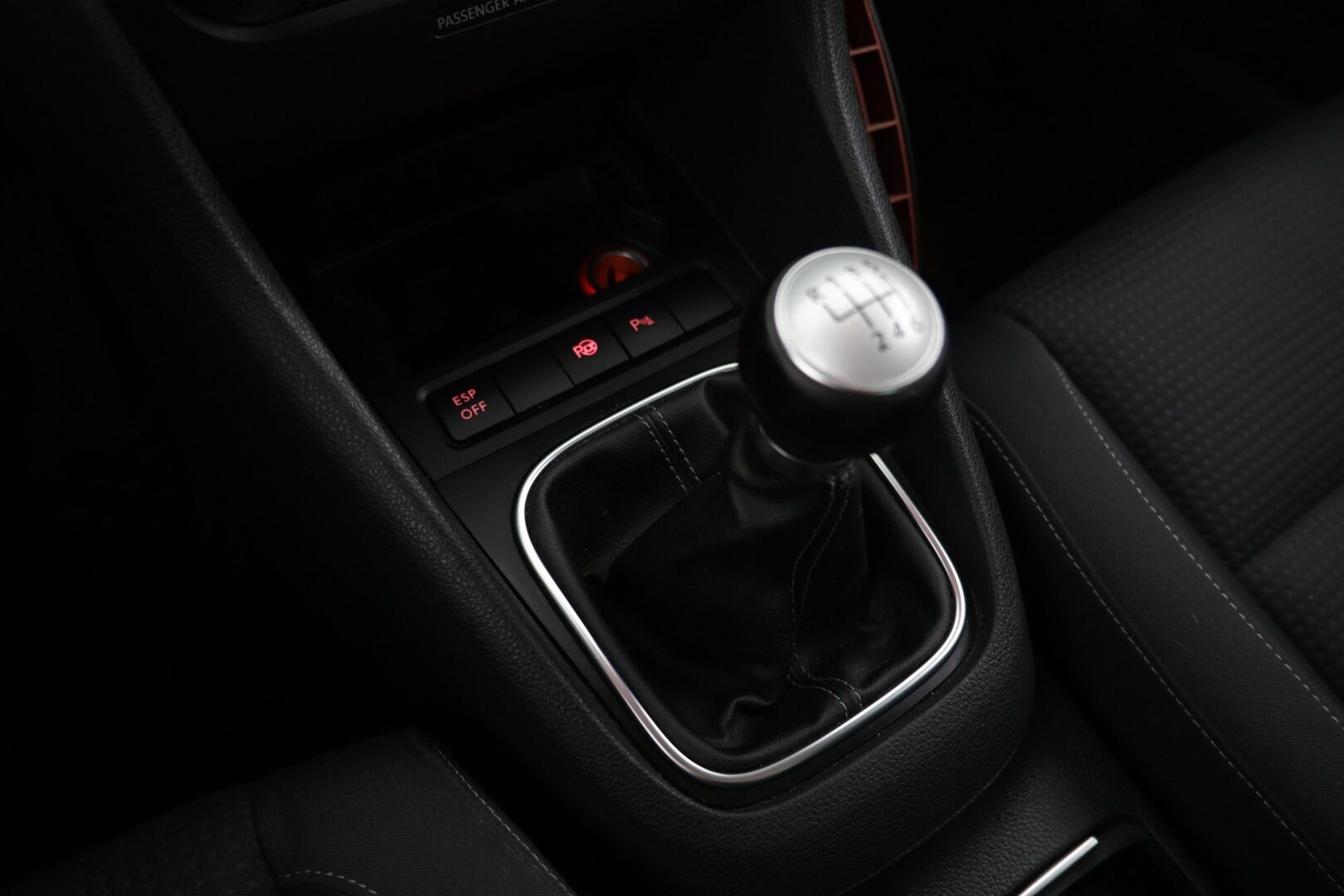 Volkswagen Golf 2010 GOLF 1.4 TSI | Huutokaupat.com | Lähes vuosi leimaa | Kahdet fiksut renkaat - TÄYSIN TOIMIVA JA SIISTI. 