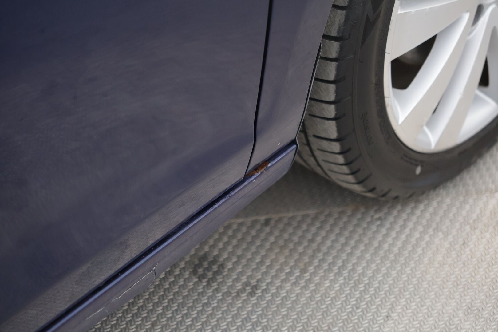 Volkswagen Golf 2010 GOLF 1.4 TSI | Huutokaupat.com | Lähes vuosi leimaa | Kahdet fiksut renkaat - TÄYSIN TOIMIVA JA SIISTI. 